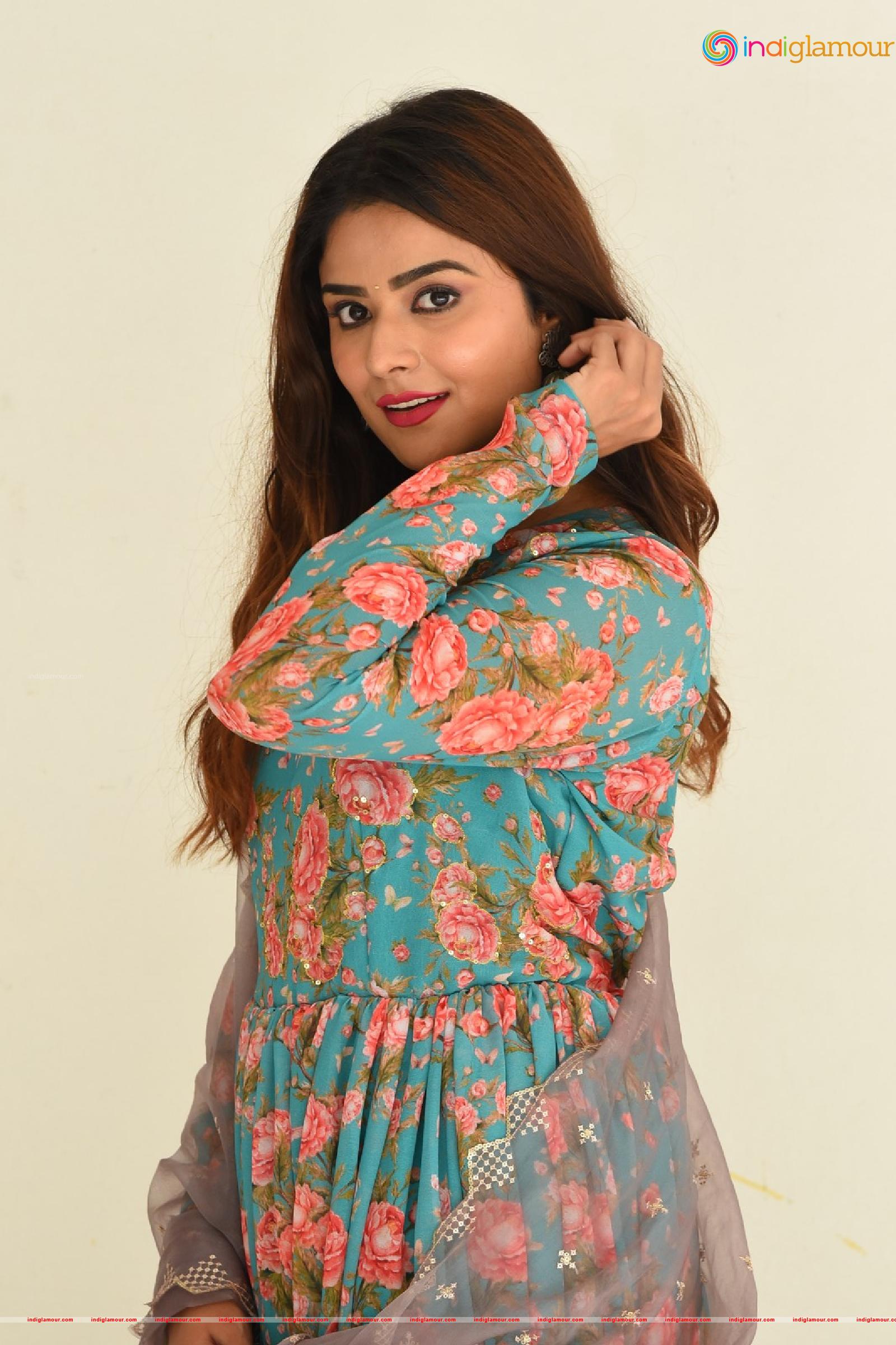 Priyanka Sharma Actress hd photo
