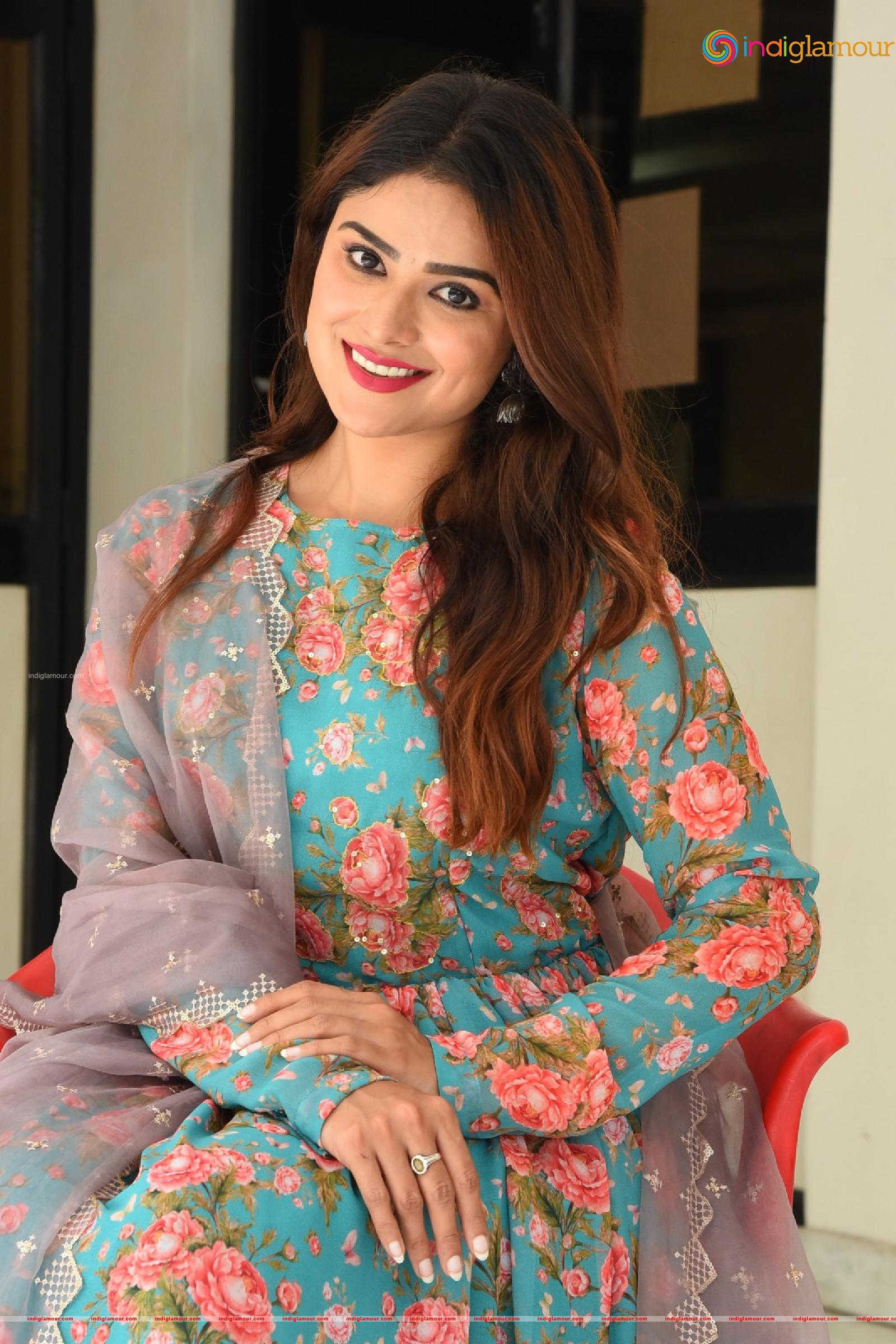 Priyanka Sharma Actress hd photo