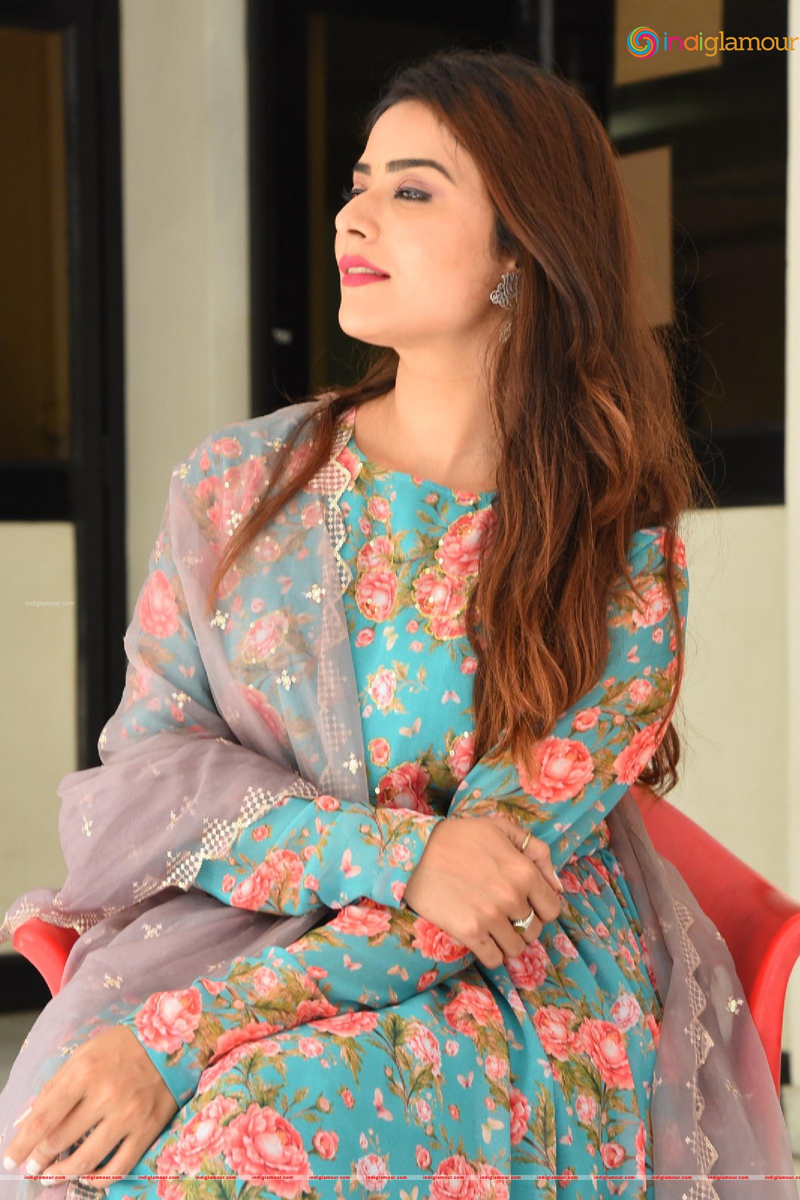 Priyanka Sharma Actress hd photo