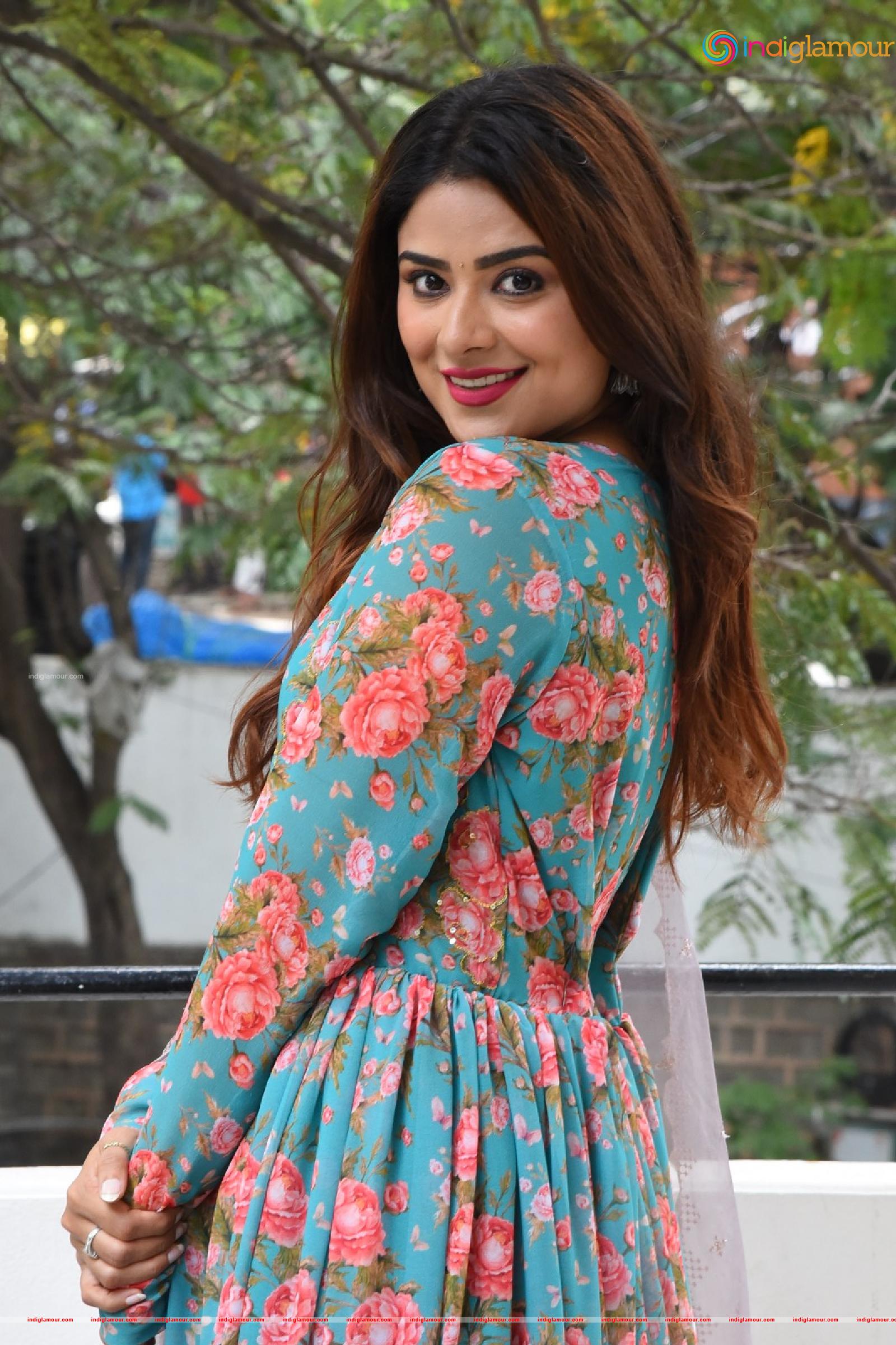 Priyanka Sharma Actress hd photo