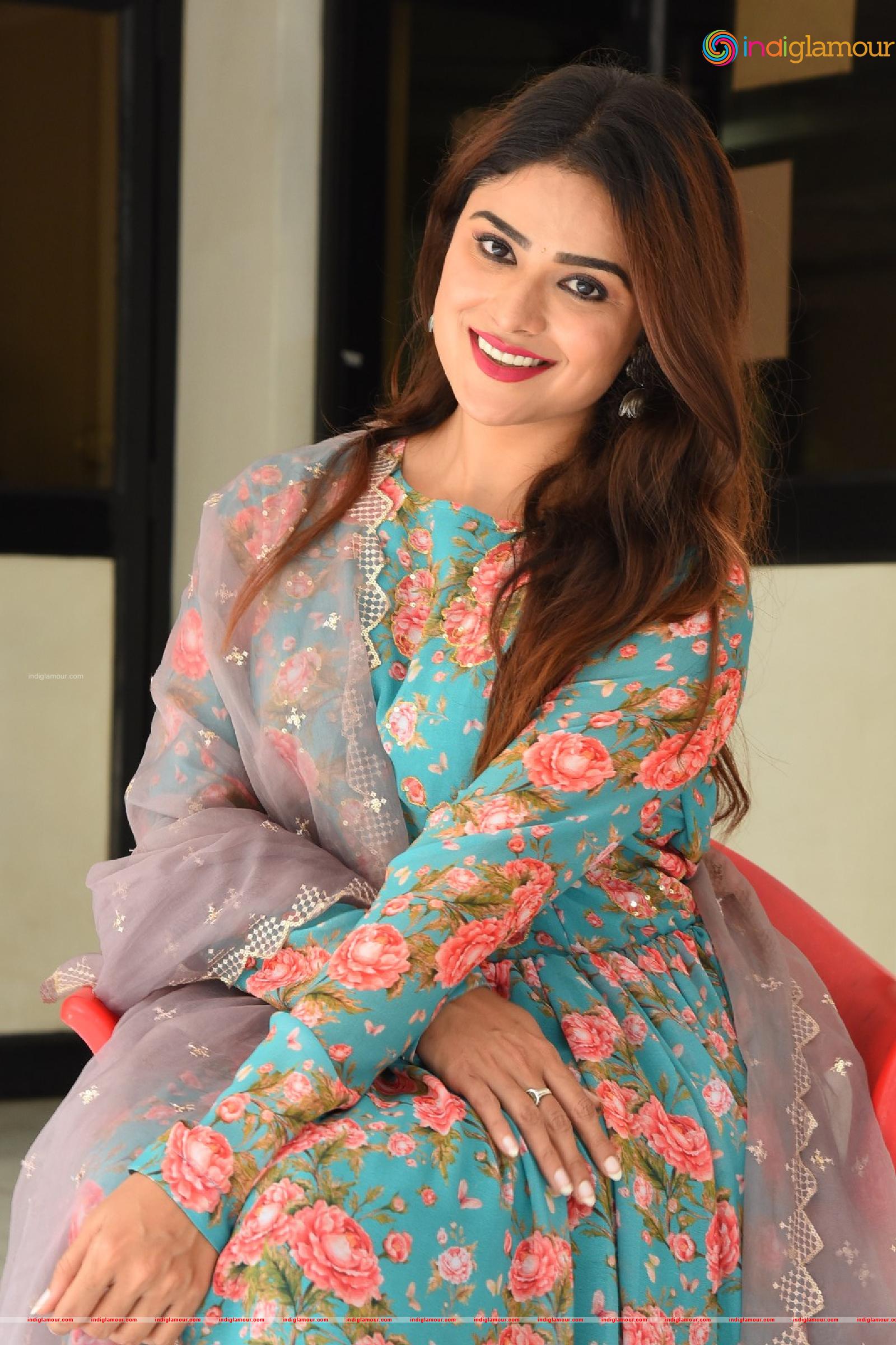 Priyanka Sharma Actress hd photo