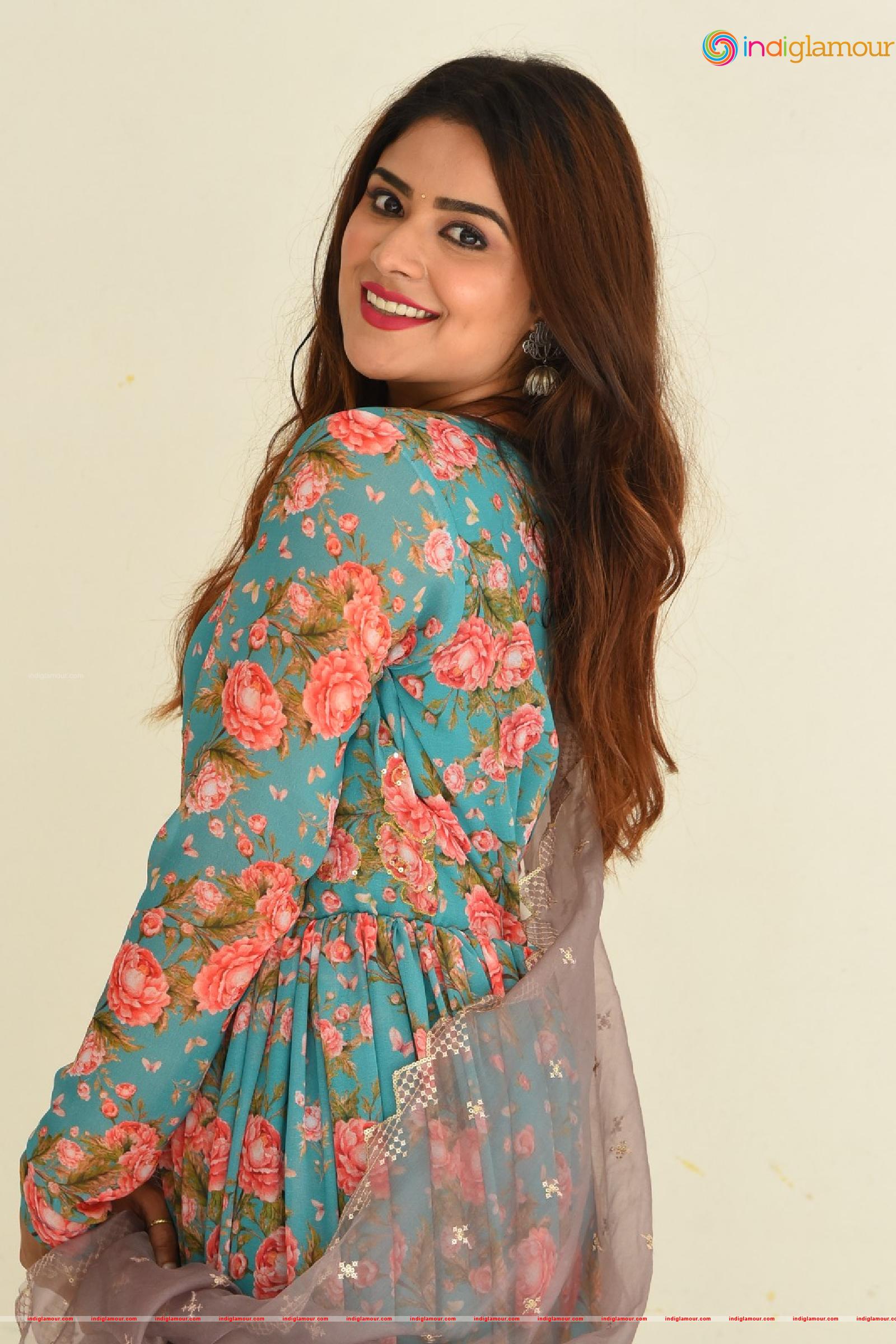 Priyanka Sharma Actress hd photo