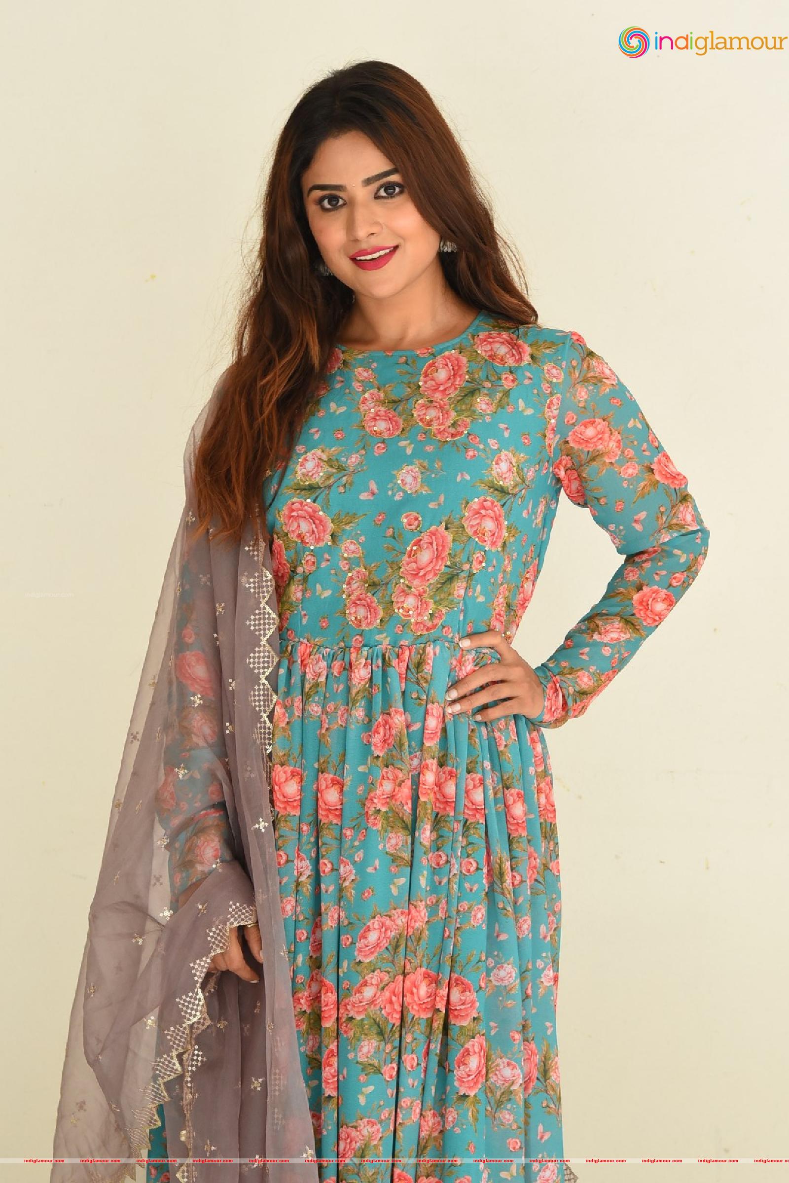 Priyanka Sharma Actress hd photo
