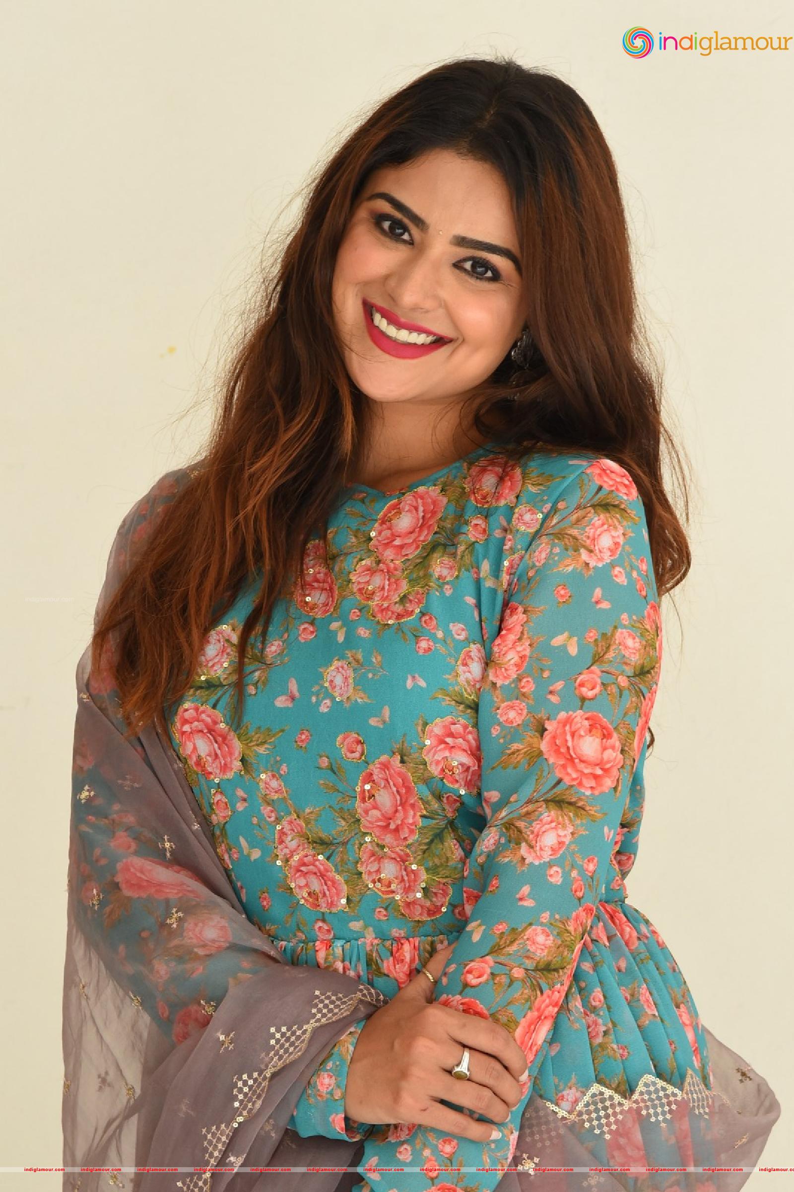 Priyanka Sharma Actress hd photo