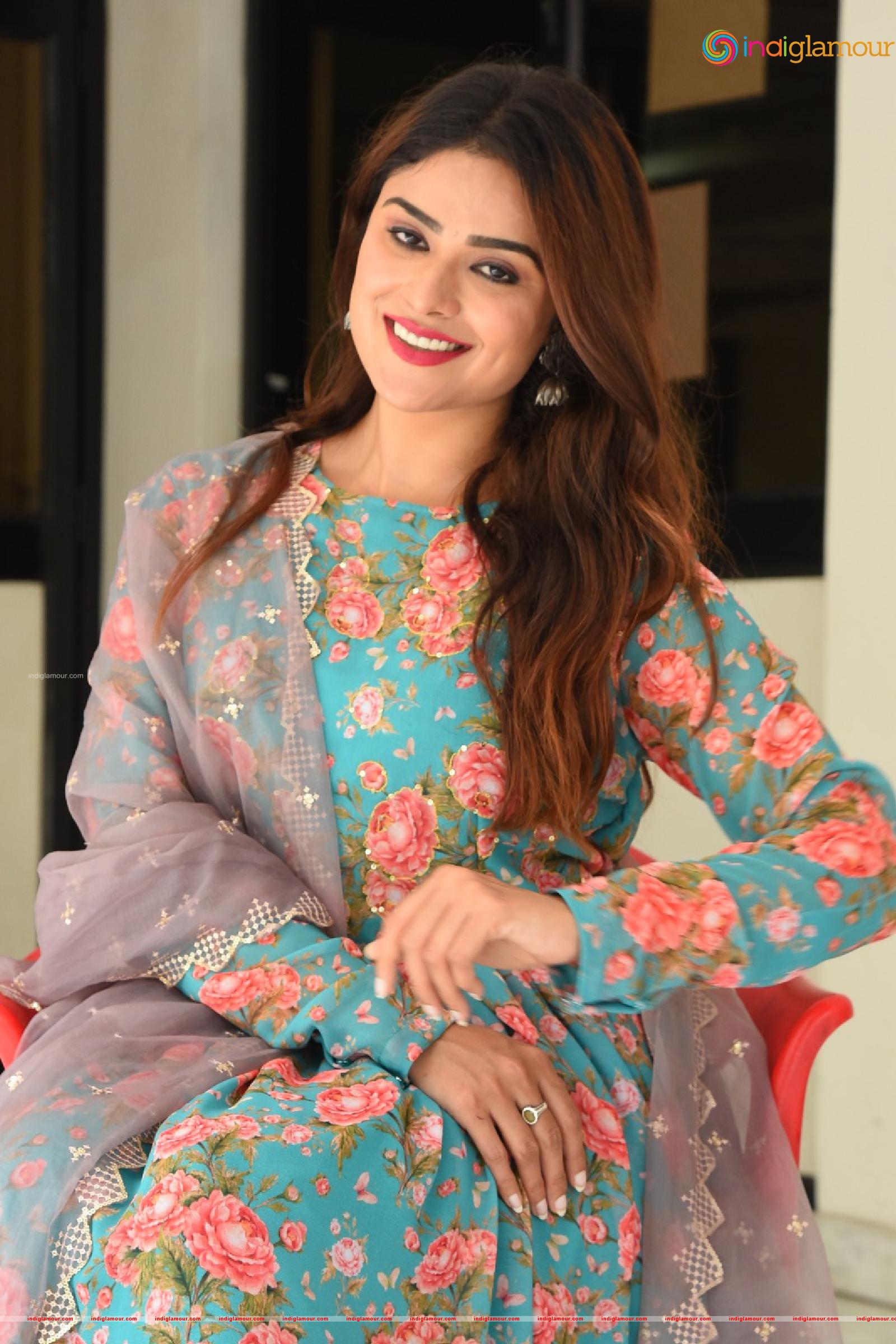 Priyanka Sharma Actress hd photo