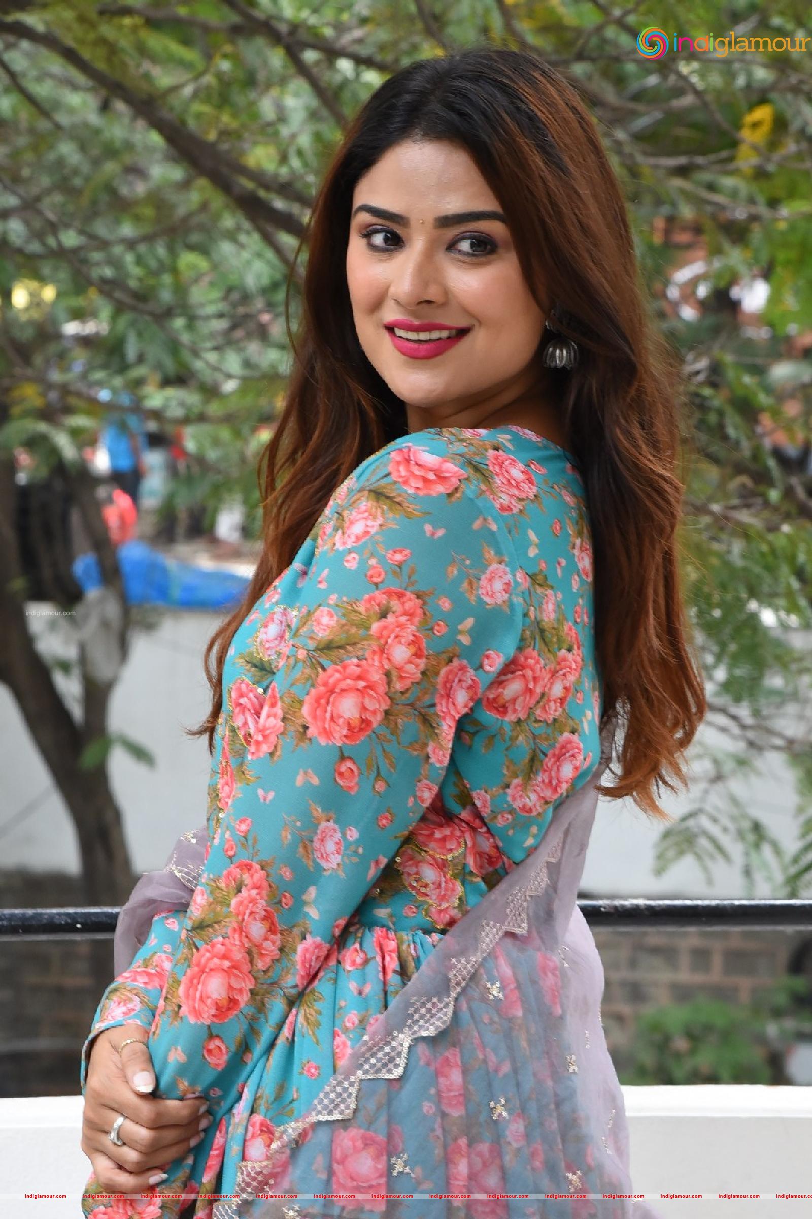 Priyanka Sharma Actress hd photo