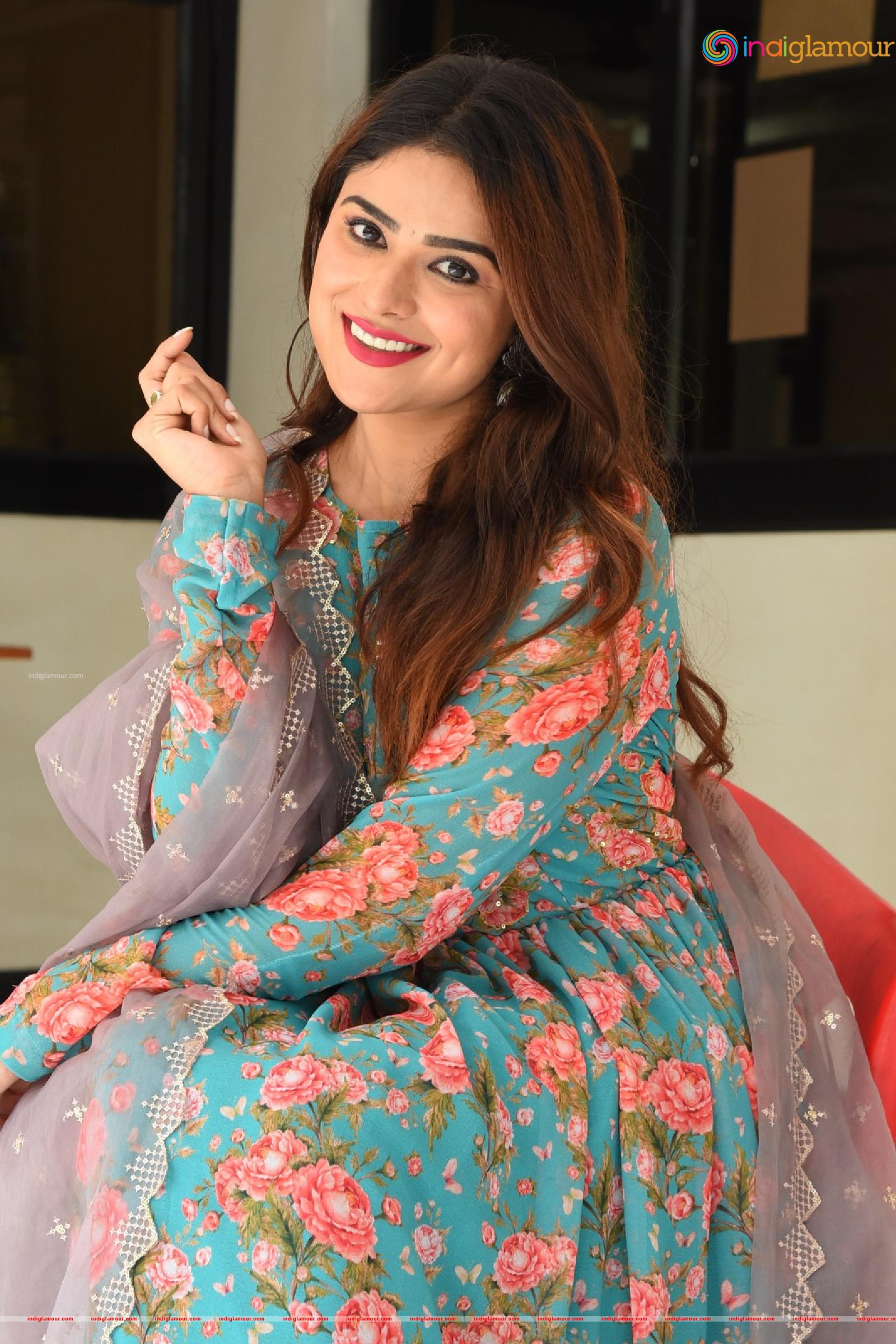 Priyanka Sharma Actress hd photo