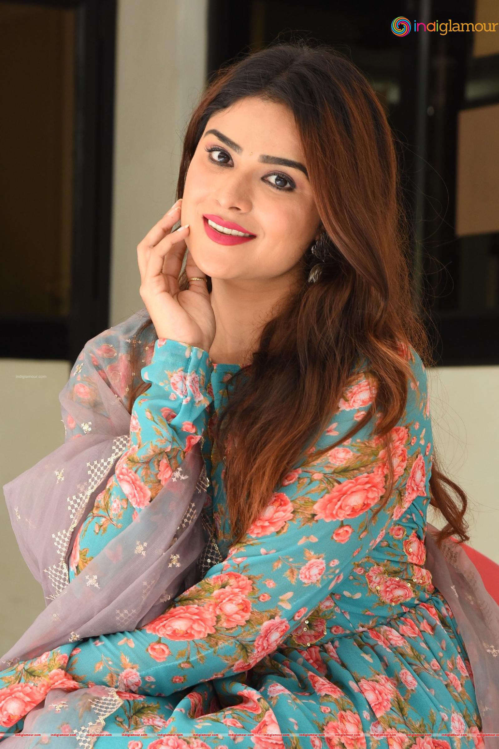 Priyanka Sharma Actress hd photo