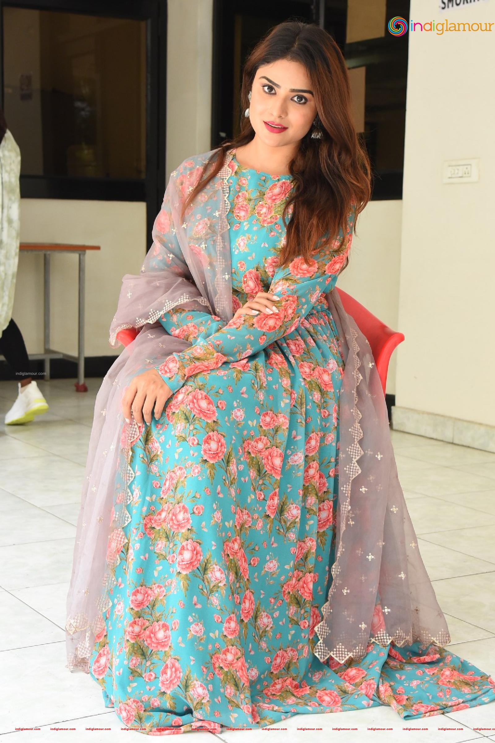 Priyanka Sharma Actress hd photo