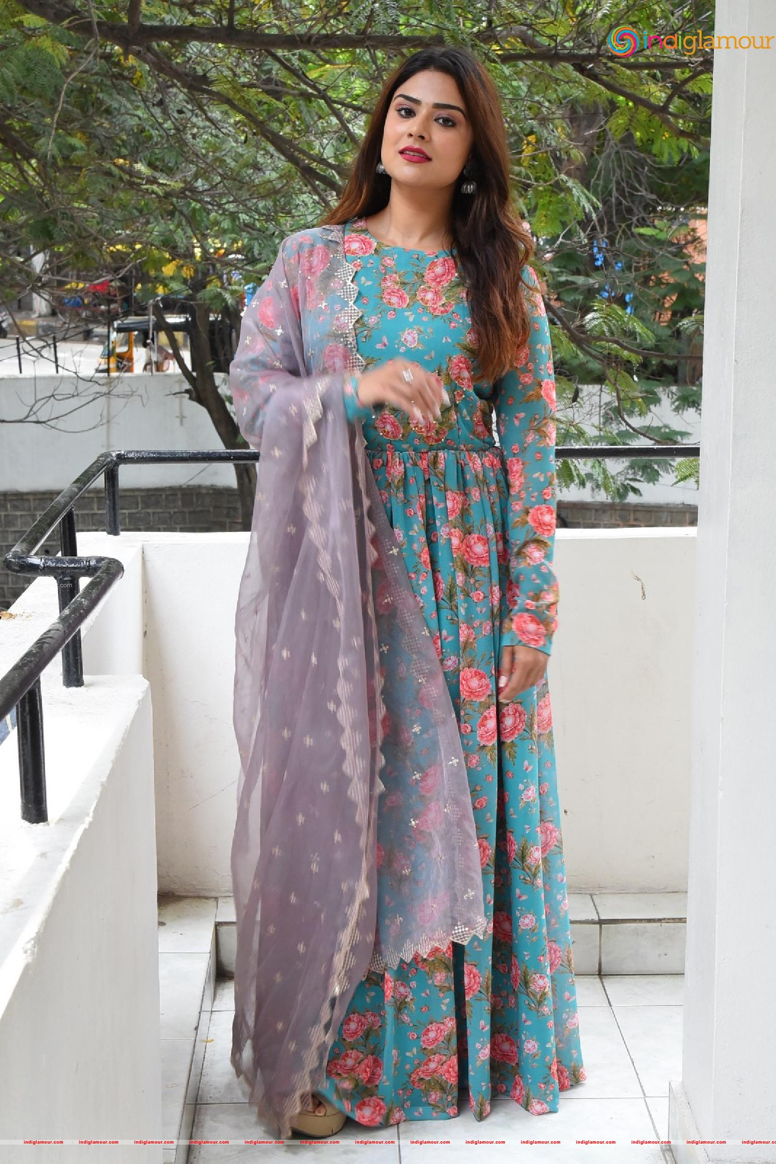 Priyanka Sharma Actress hd photo
