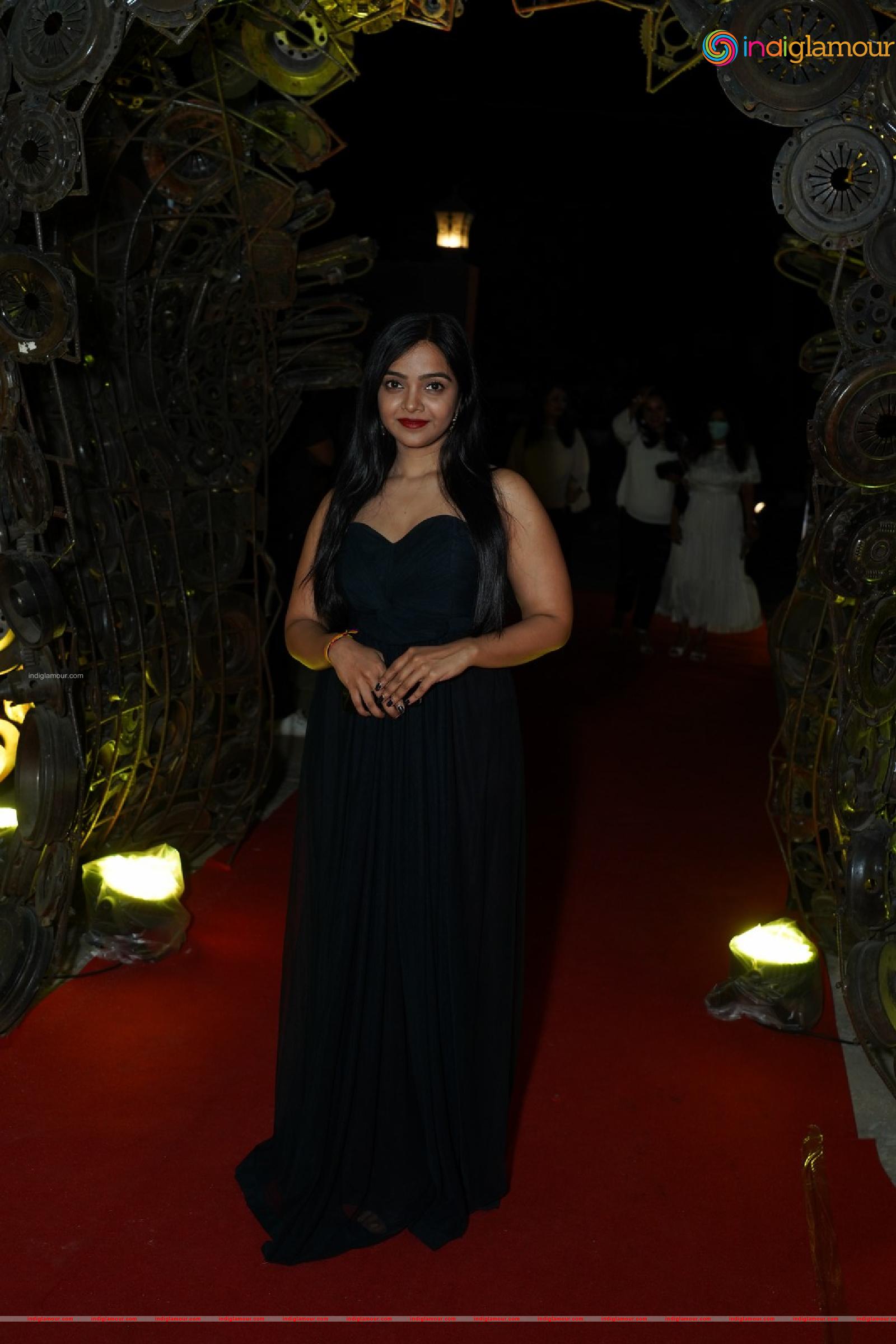 Nithya Shetty Actress hd photo