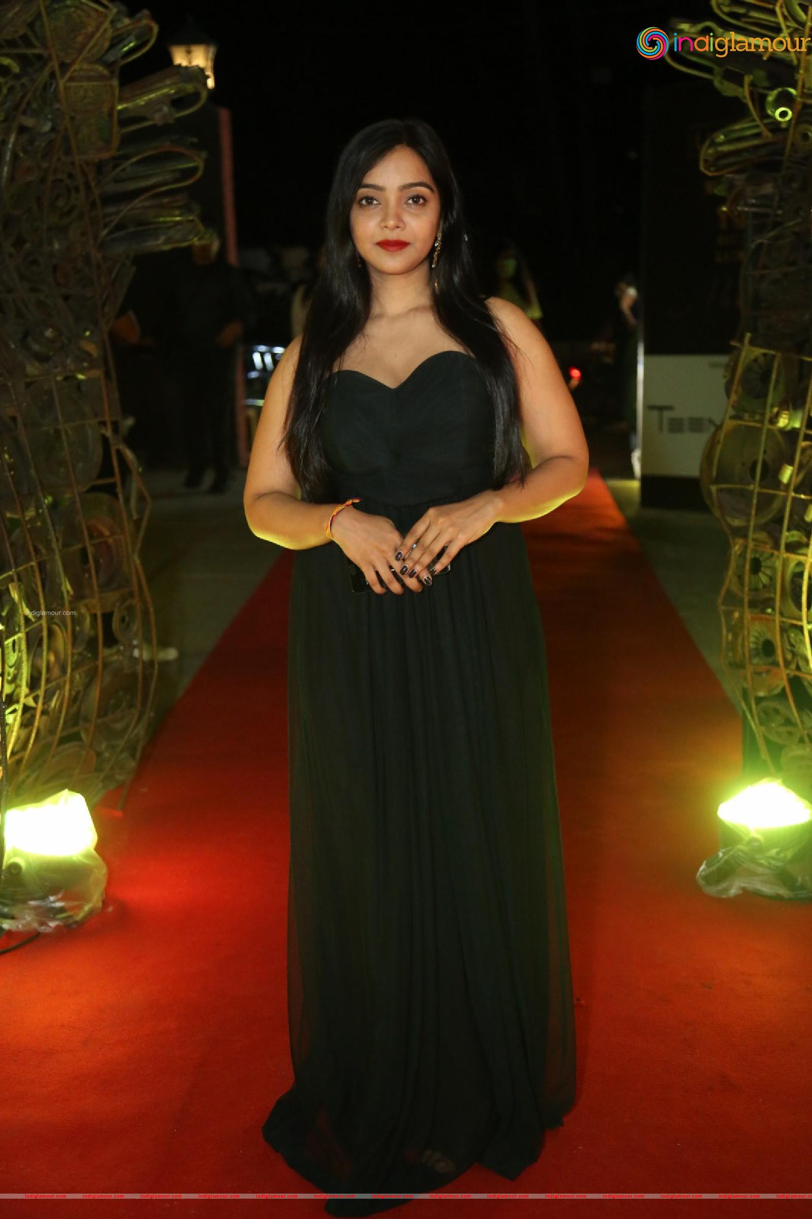 Nithya Shetty Actress hd photo