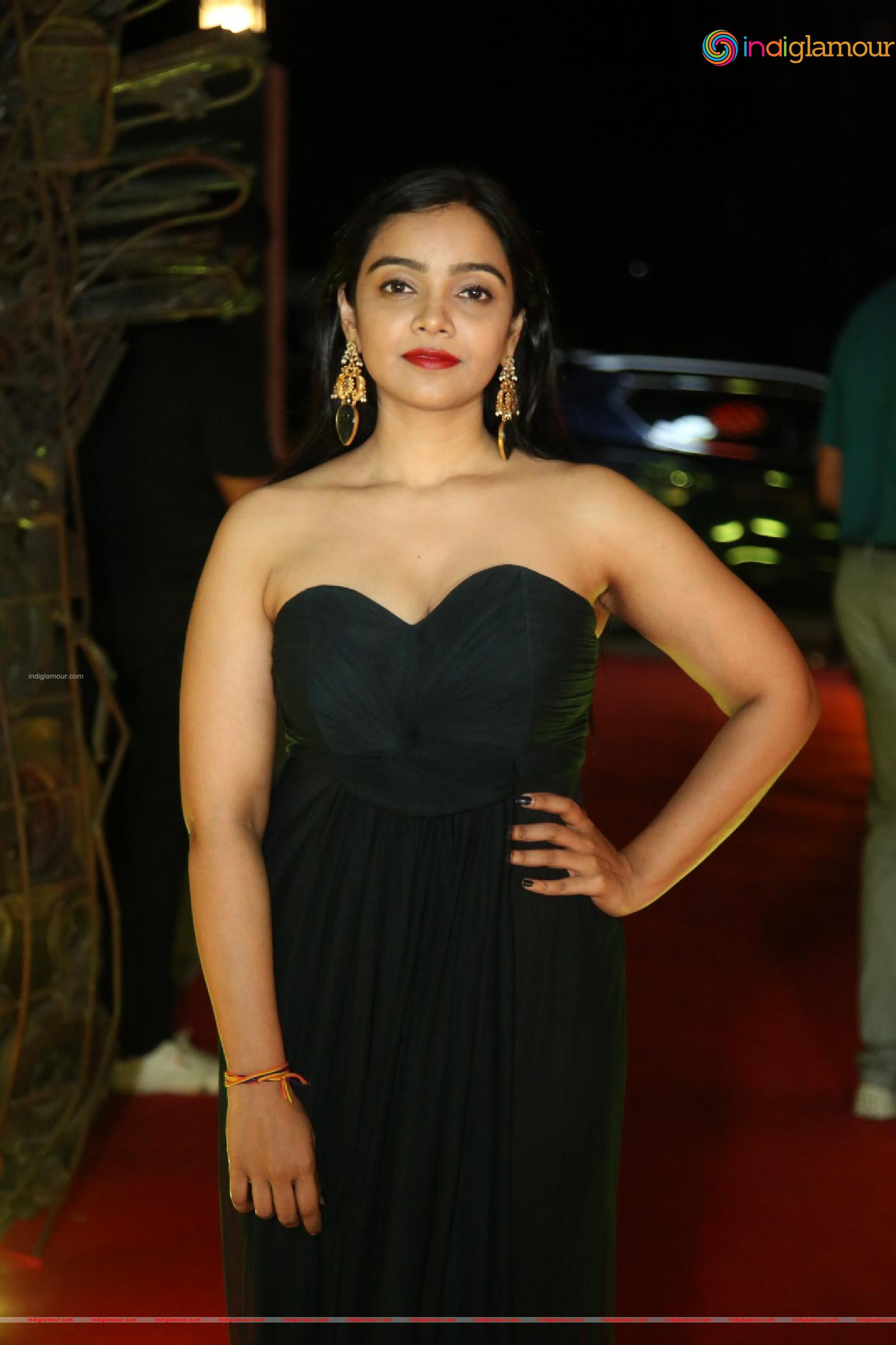 Nithya Shetty Actress hd photo