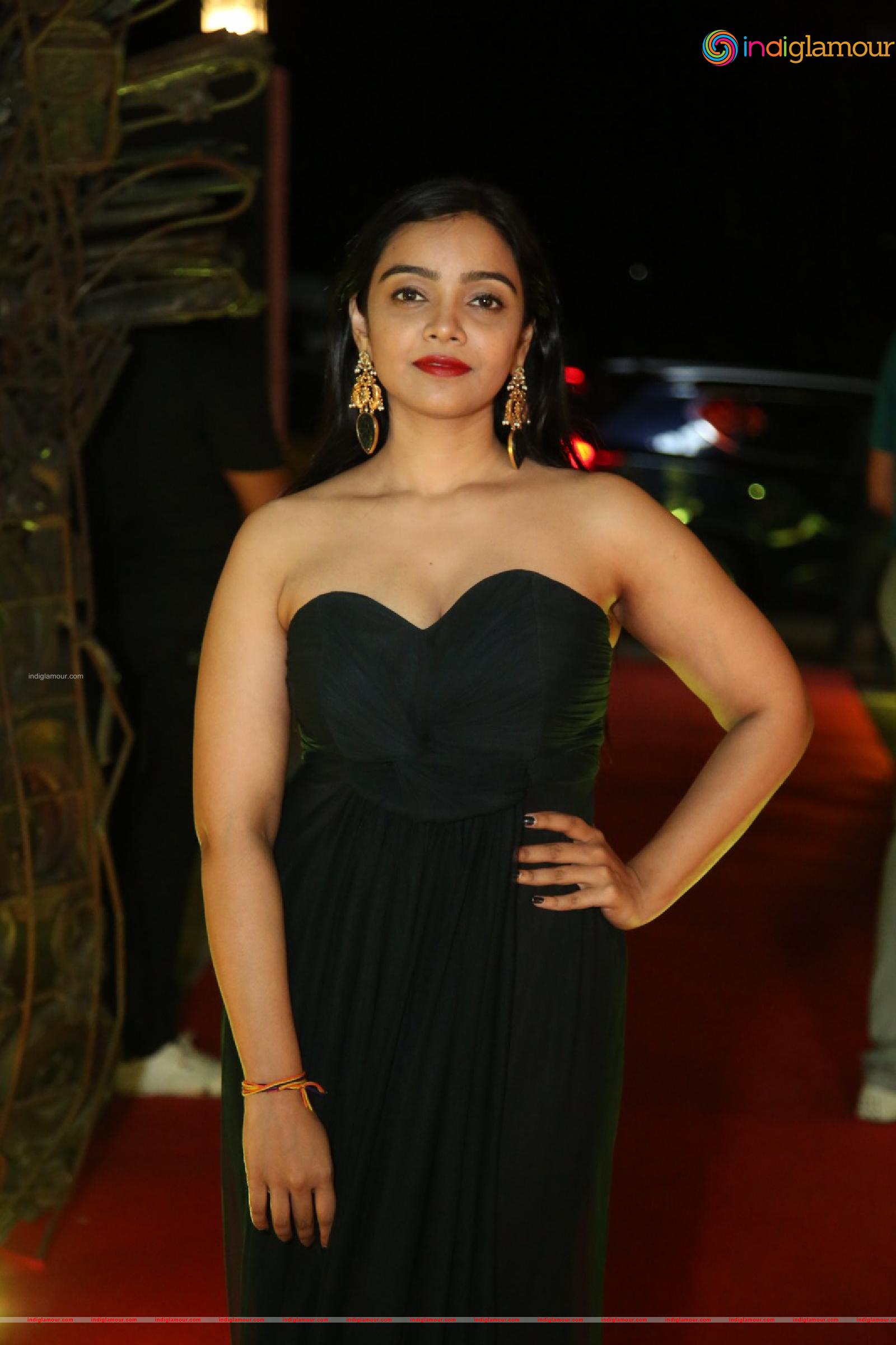 Nithya Shetty Actress hd photo