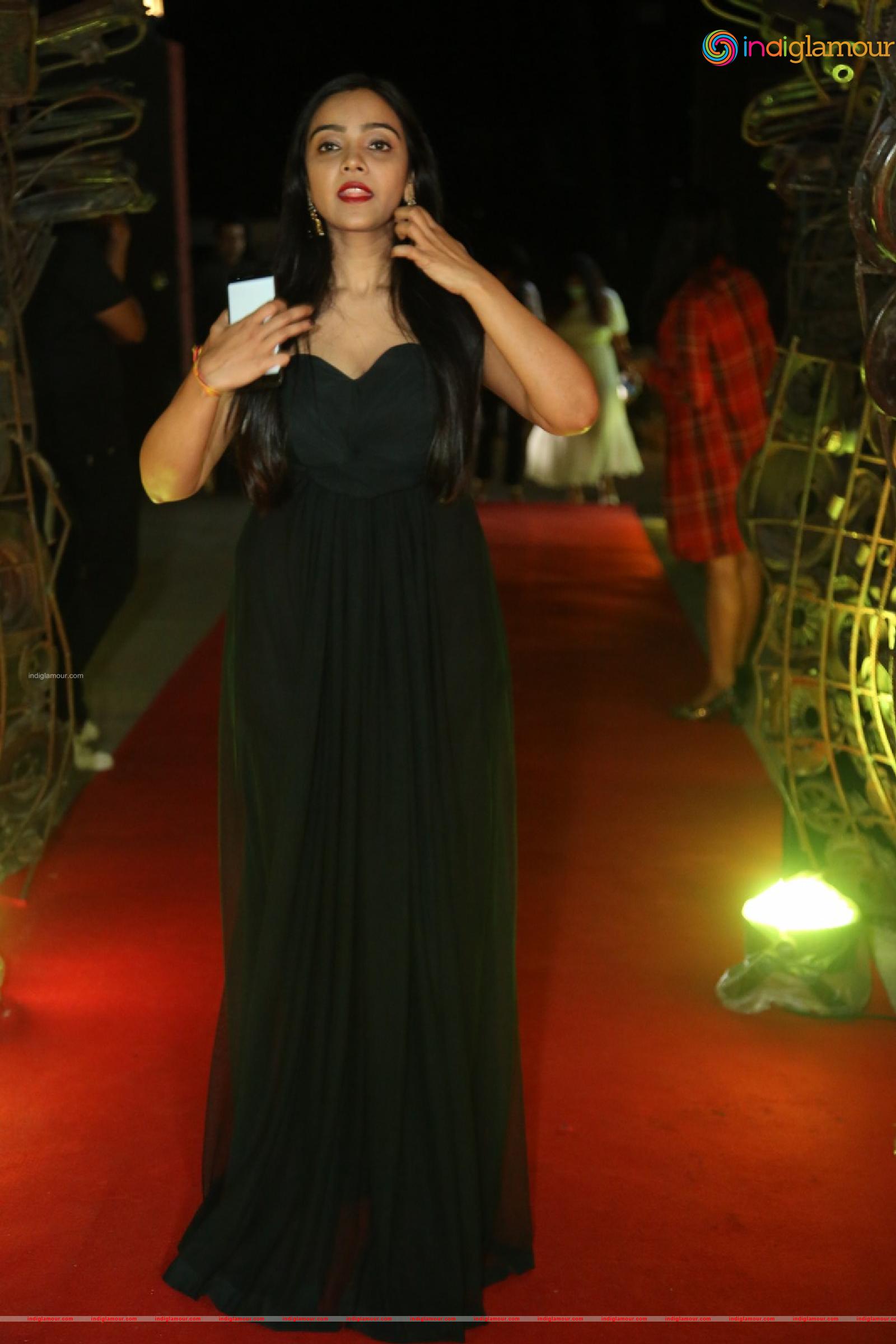 Nithya Shetty Actress hd photo