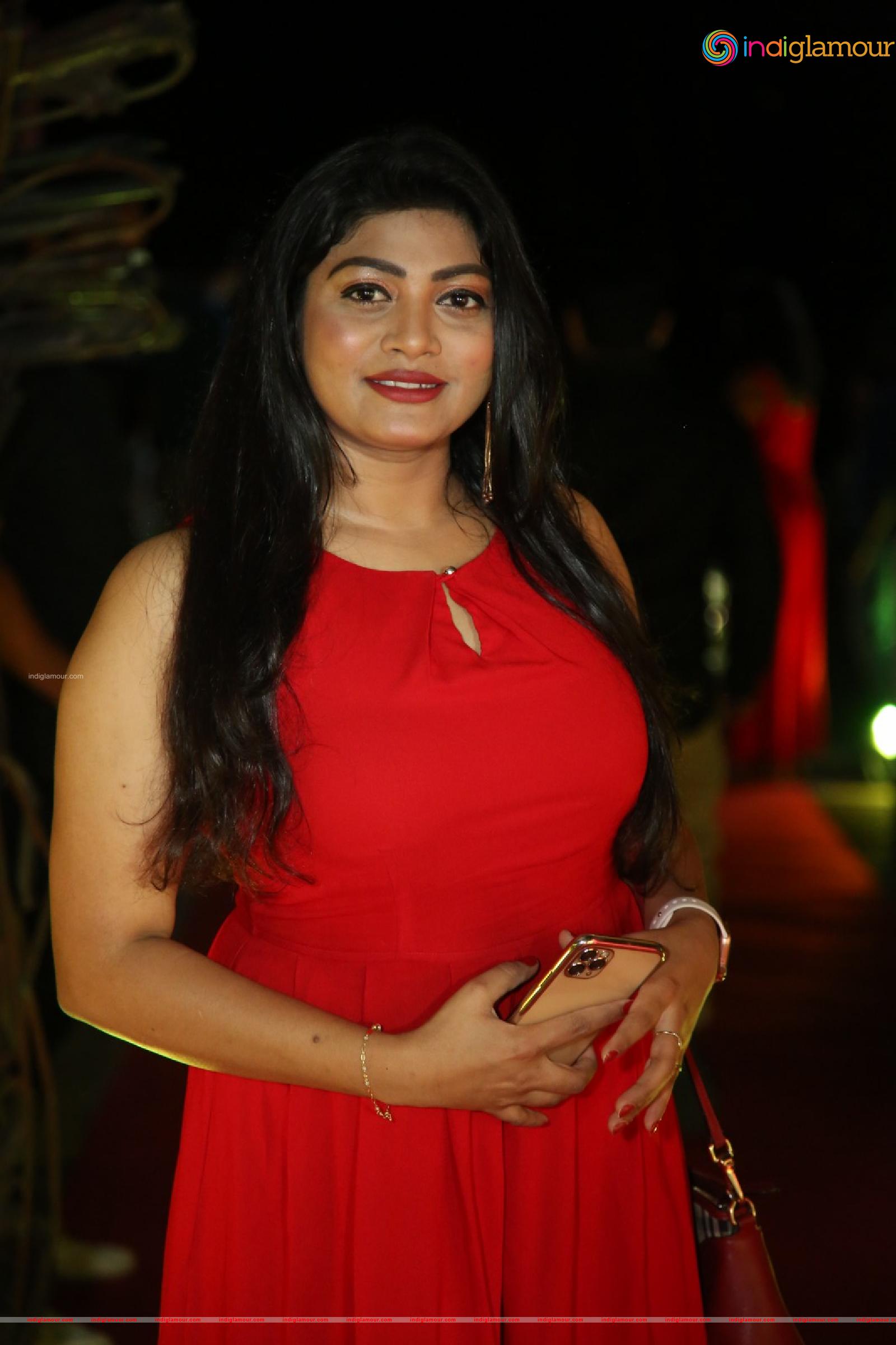 Sowmya Actress hd photo