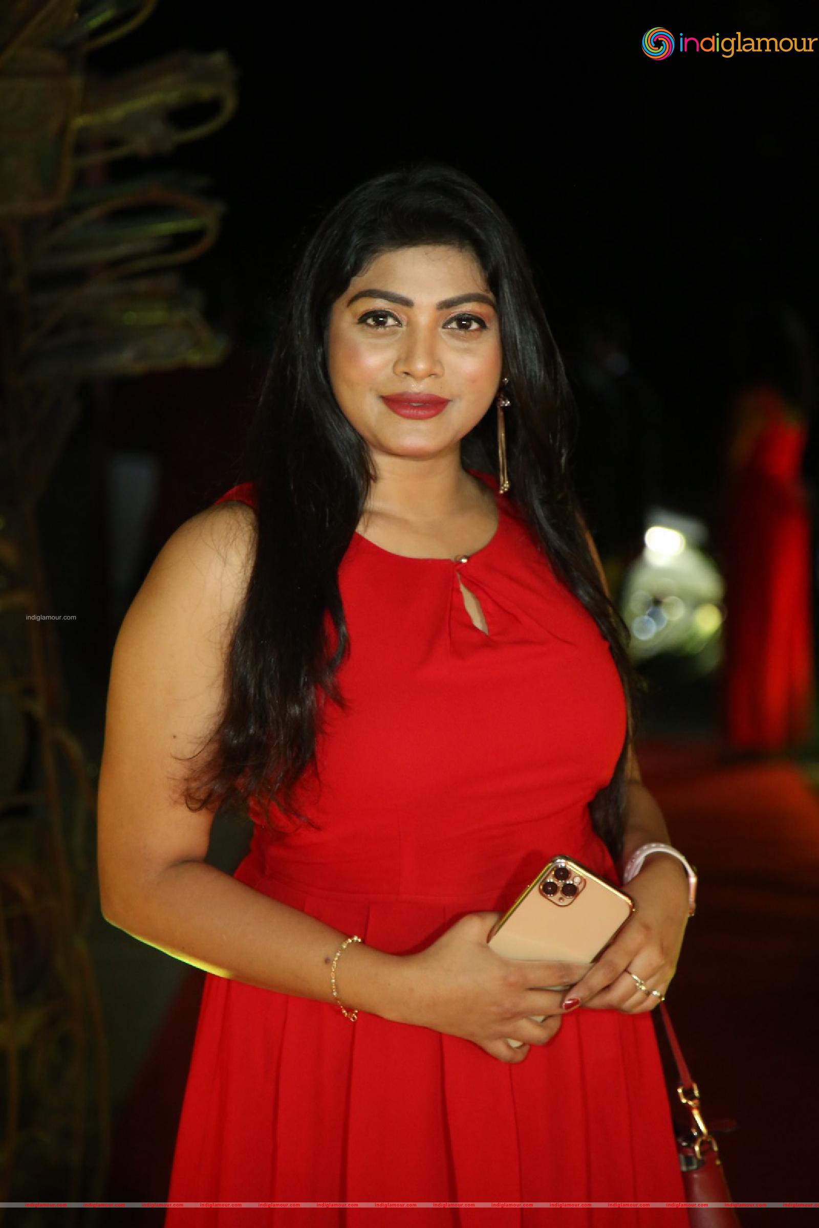 Sowmya Actress hd photo