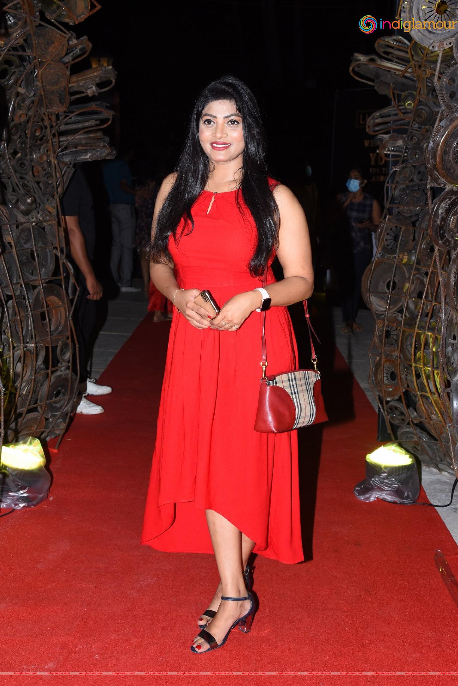 Sowmya Actress hd photo
