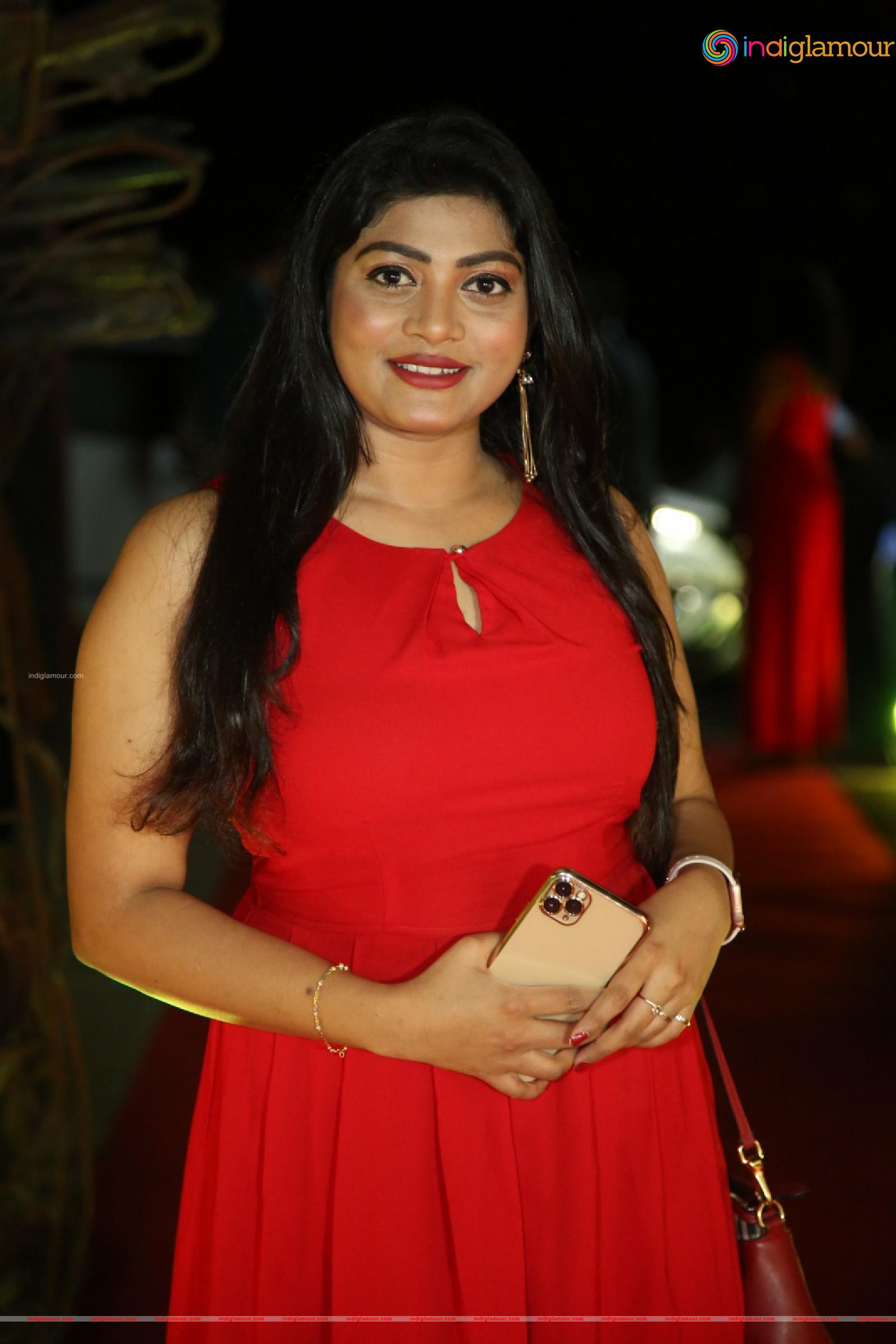 Sowmya Actress hd photo