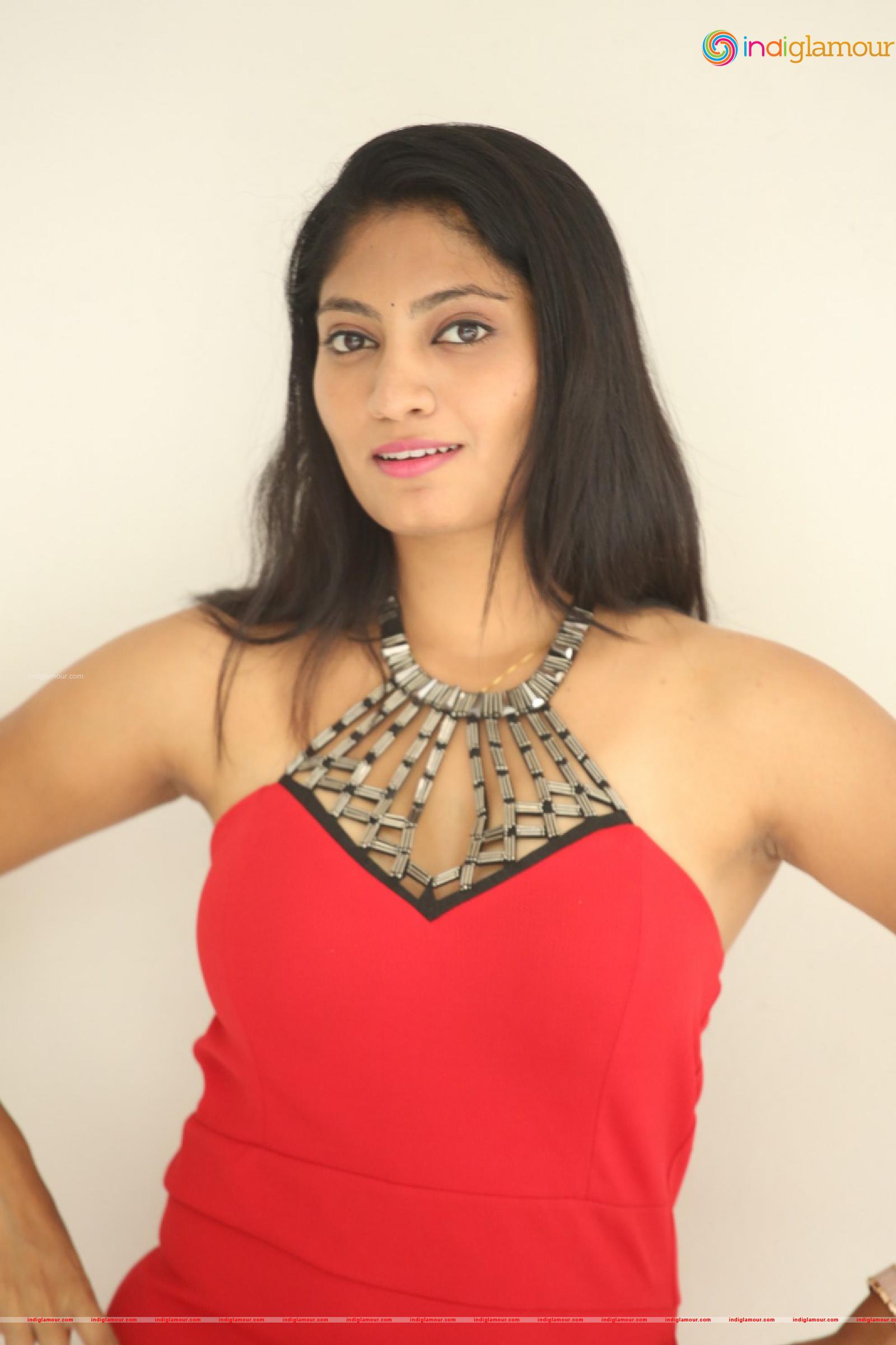 Gehana Actress hd photo