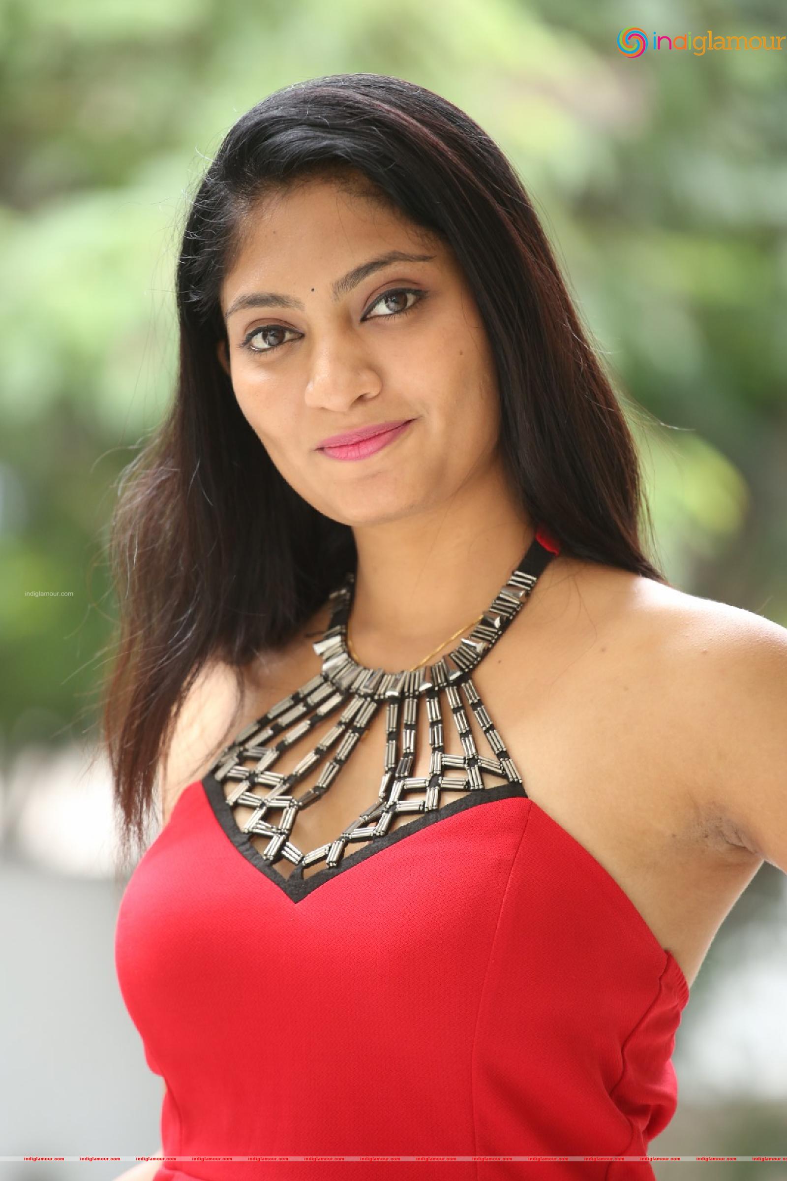 Gehana Actress hd photo
