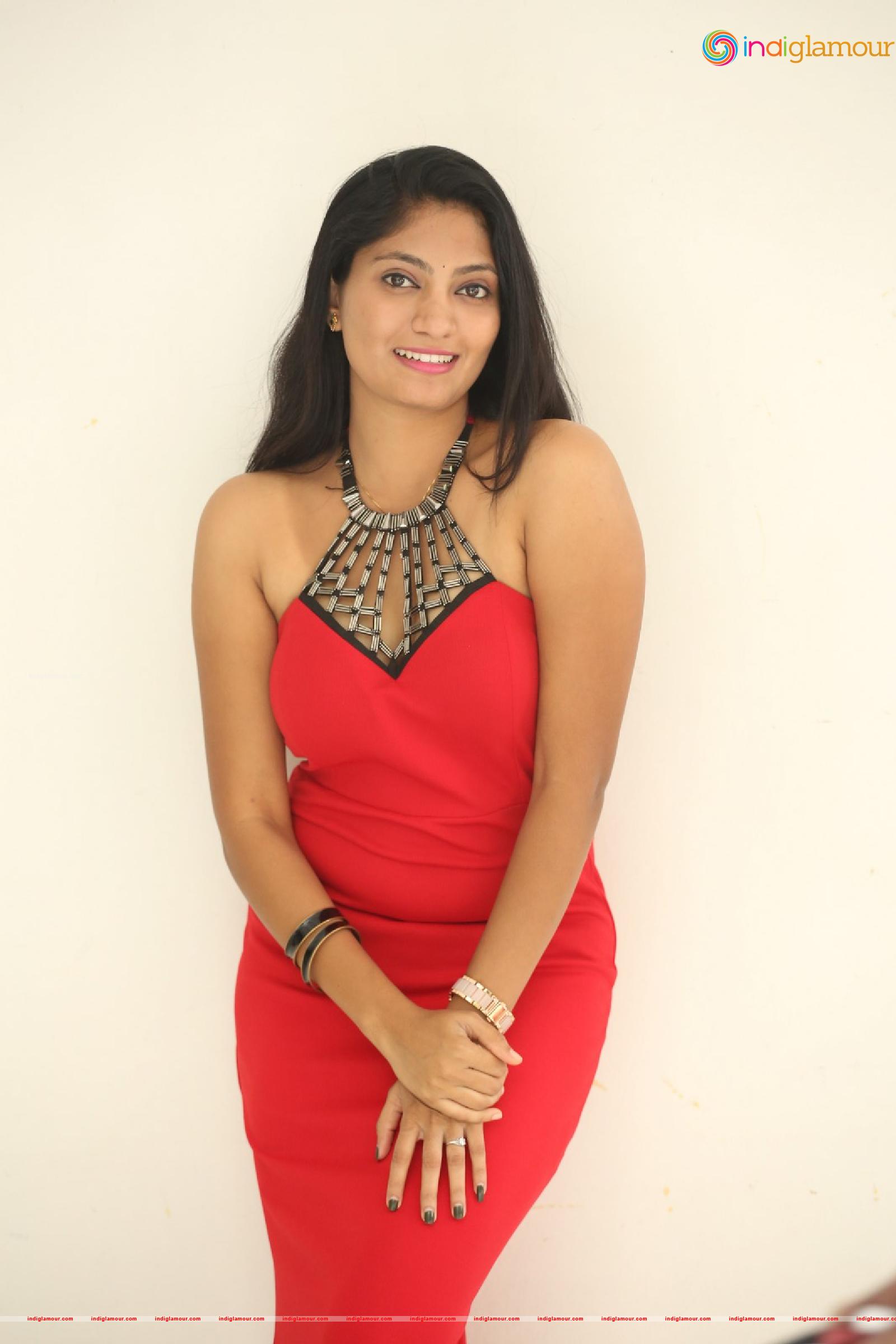Gehana Actress hd photo