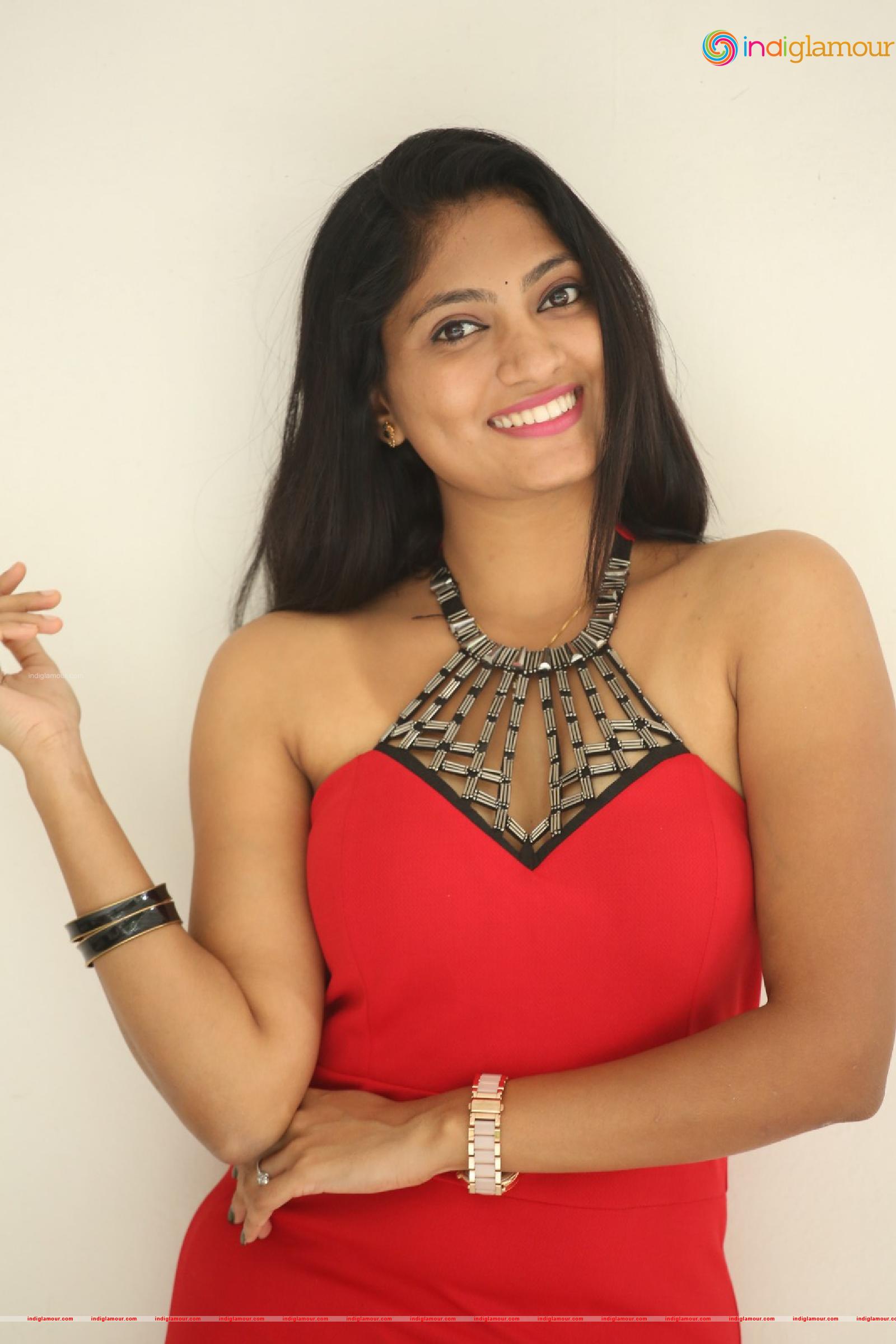 Gehana Actress hd photo