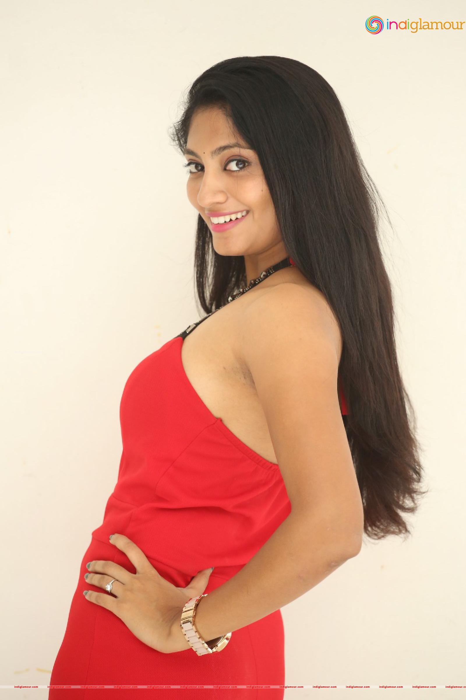 Gehana Actress hd photo