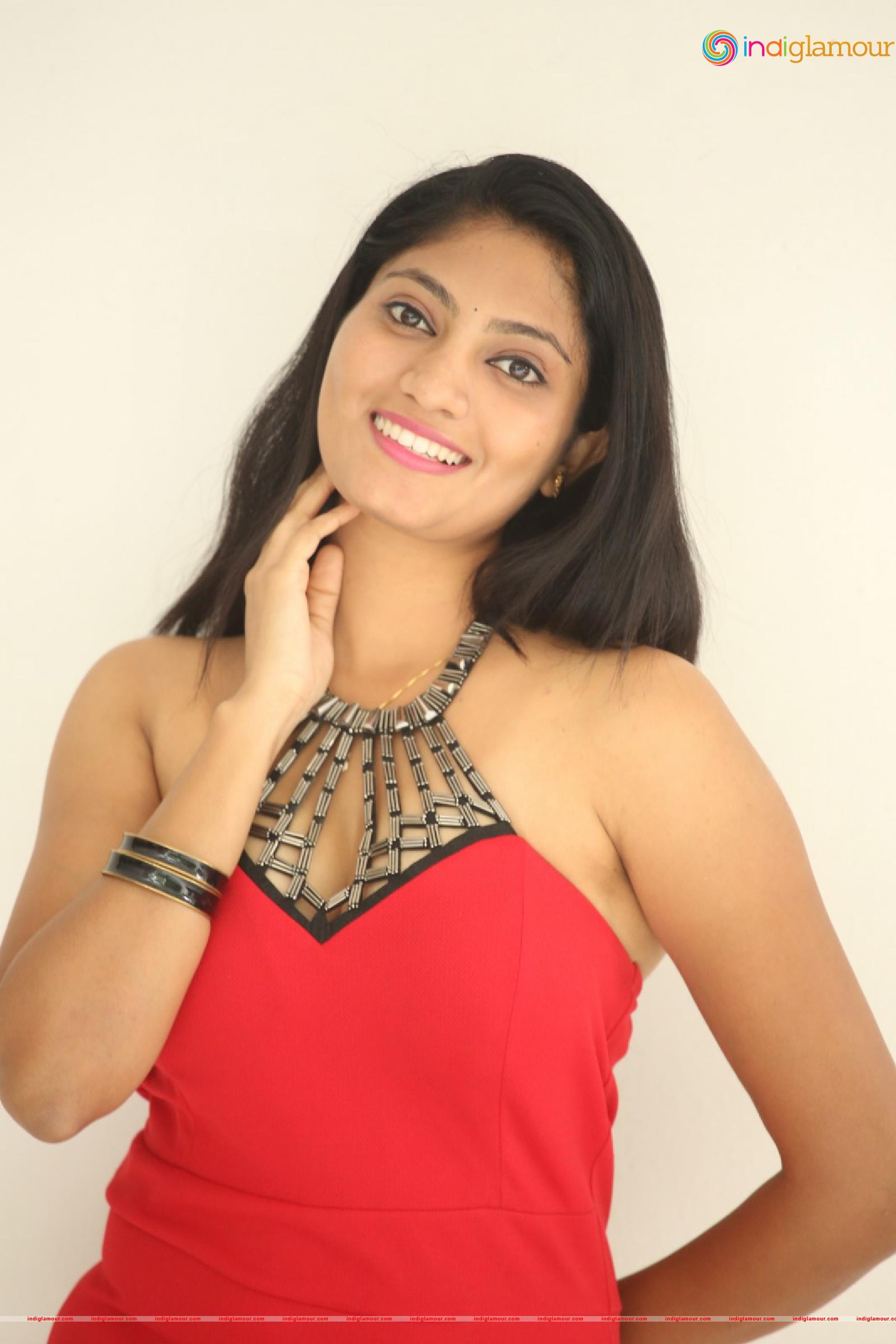 Gehana Actress hd photo