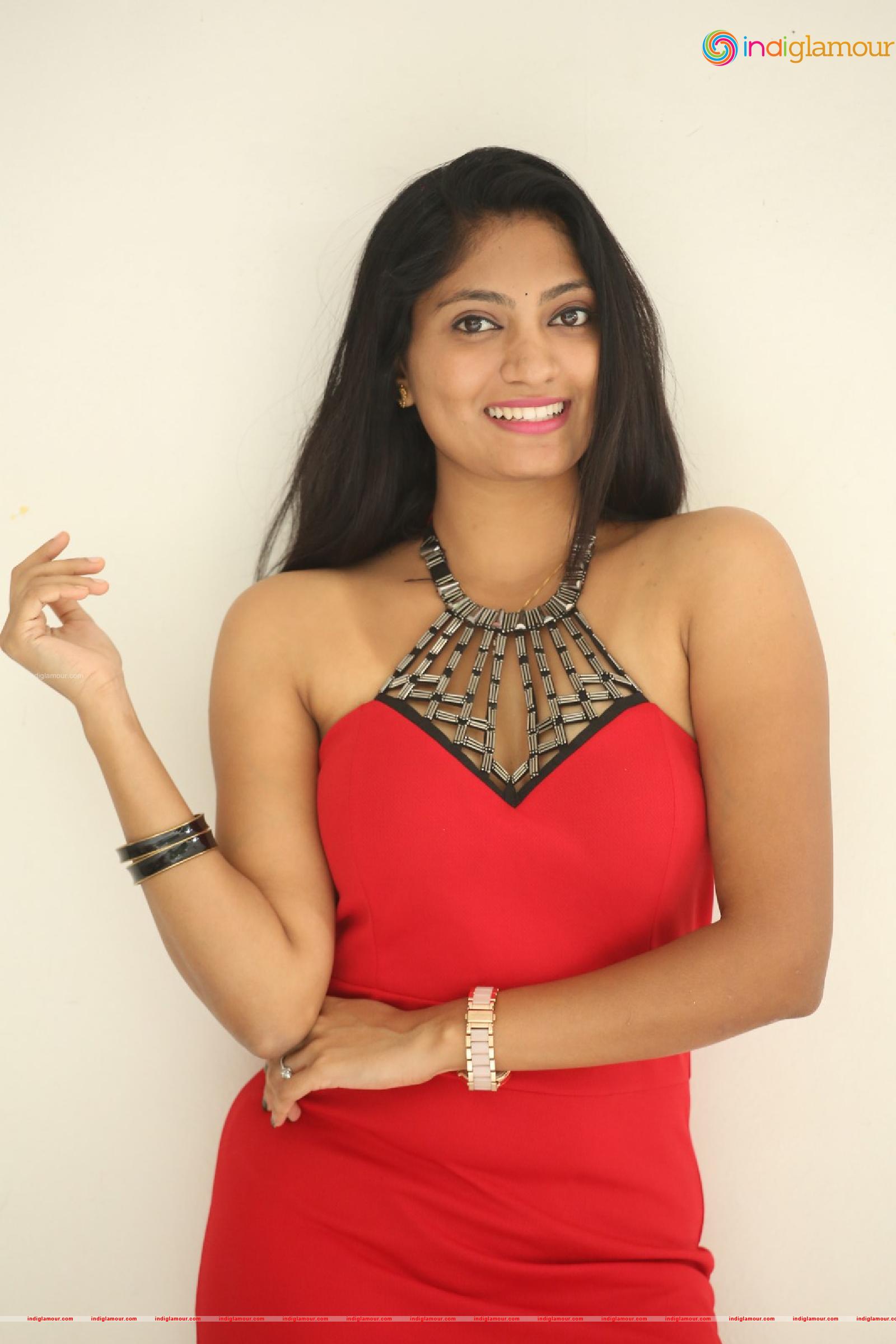 Gehana Actress hd photo