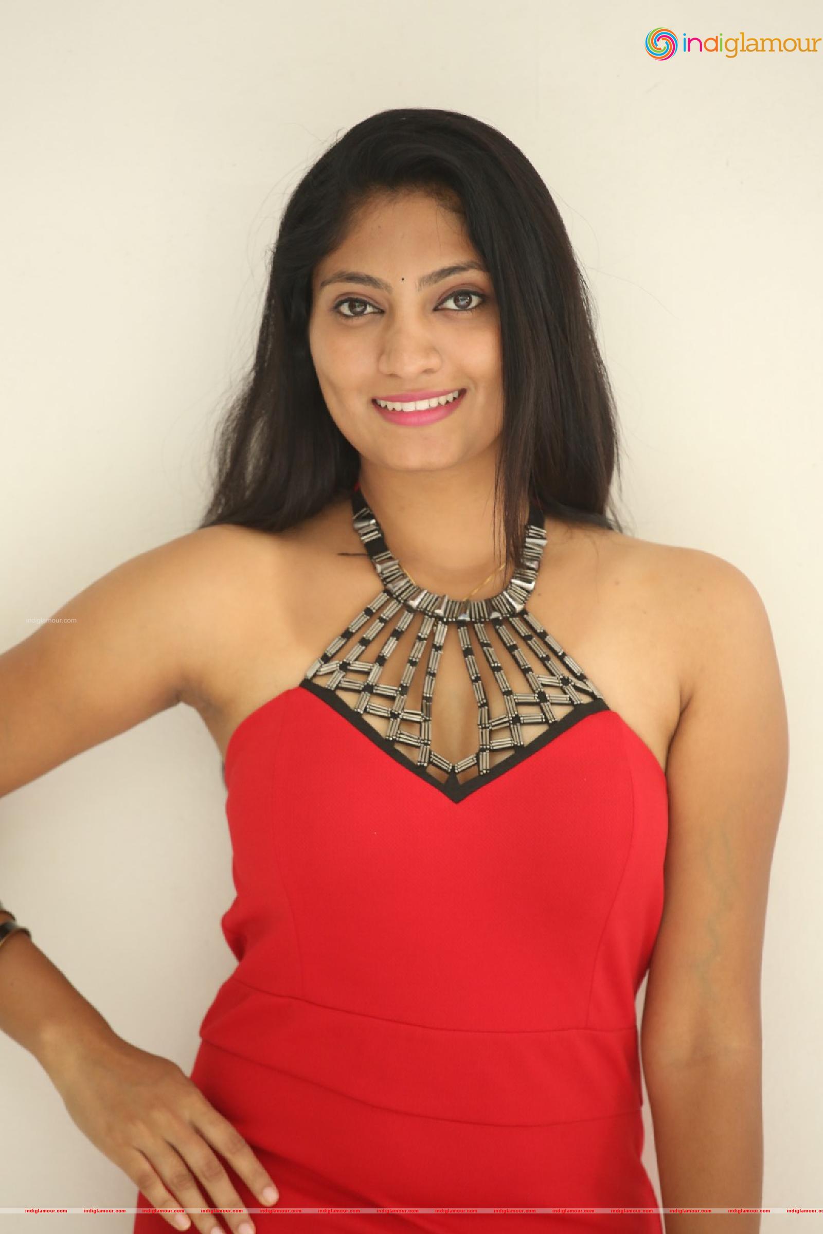 Gehana Actress hd photo