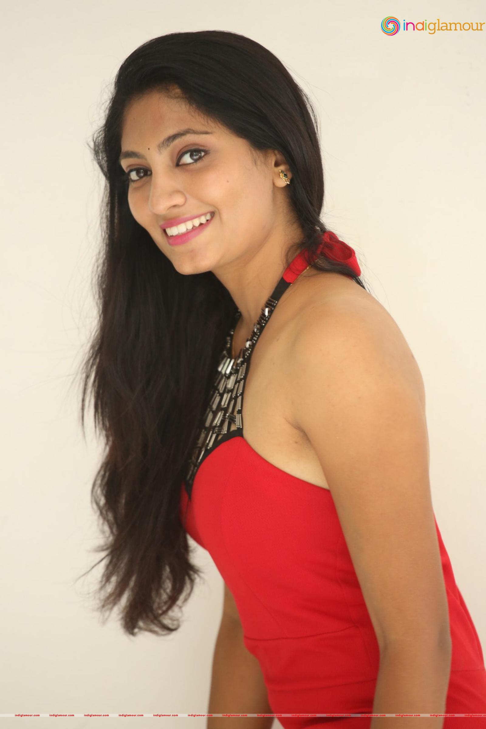 Gehana Actress hd photo