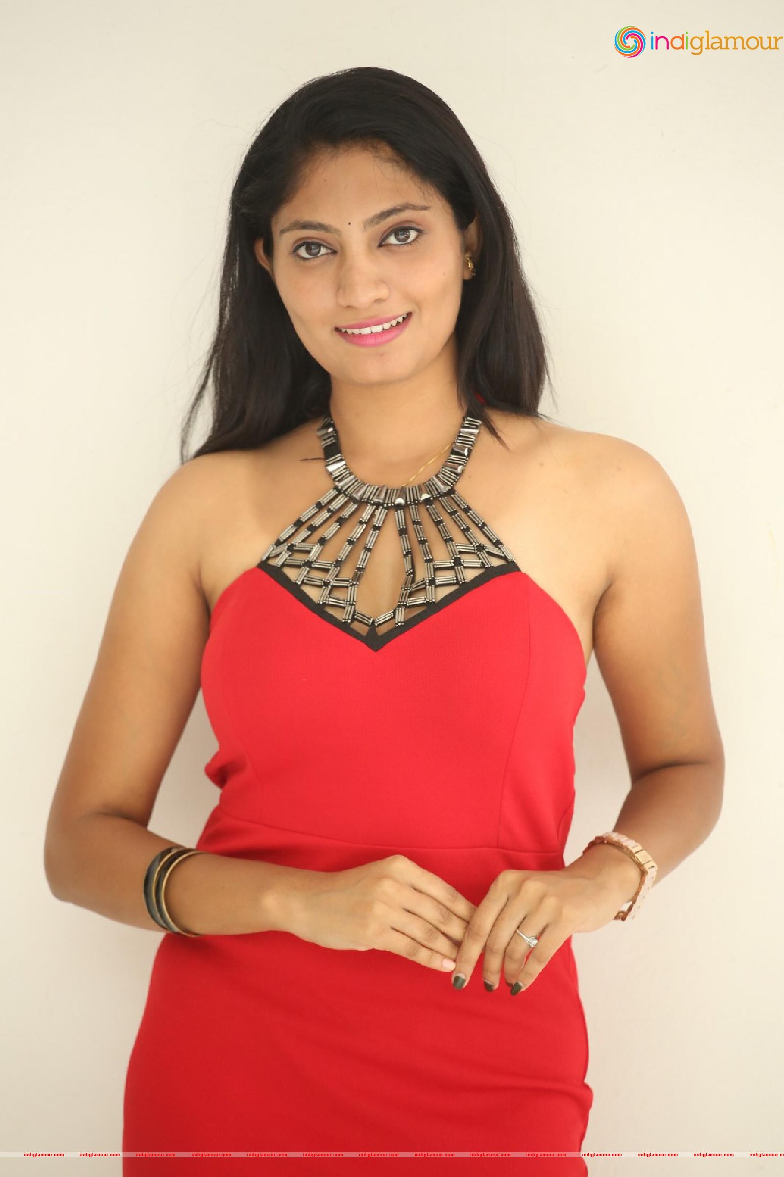 Gehana Actress hd photo