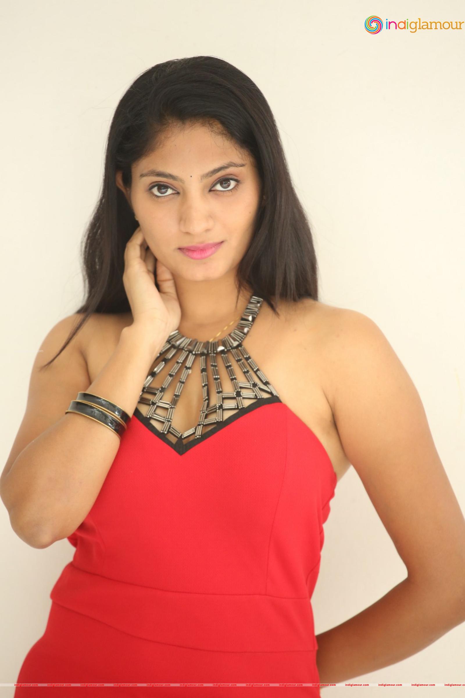Gehana Actress hd photo