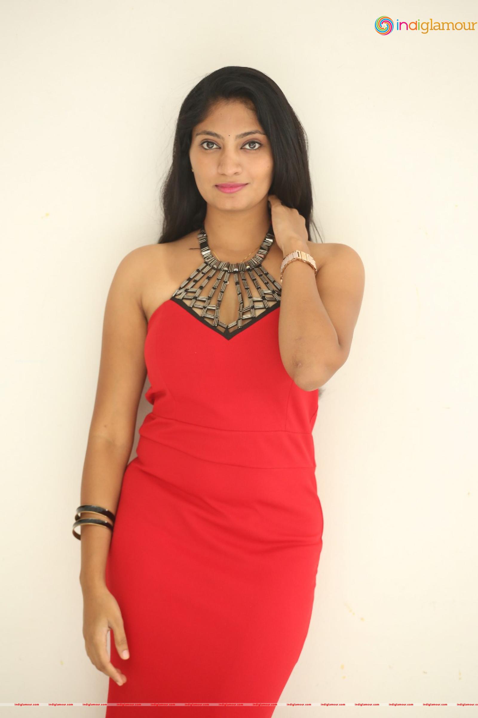 Gehana Actress hd photo