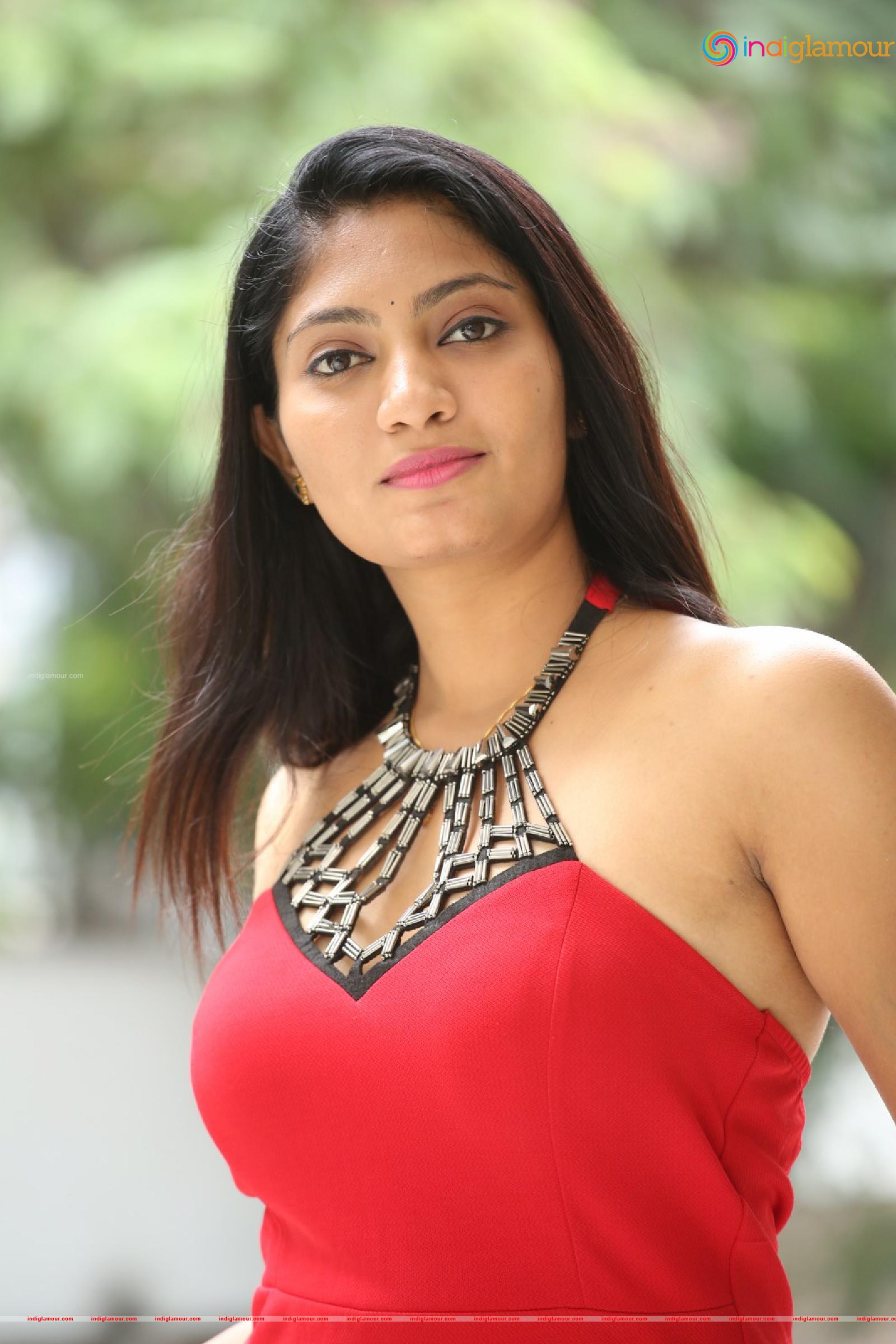 Gehana Actress hd photo