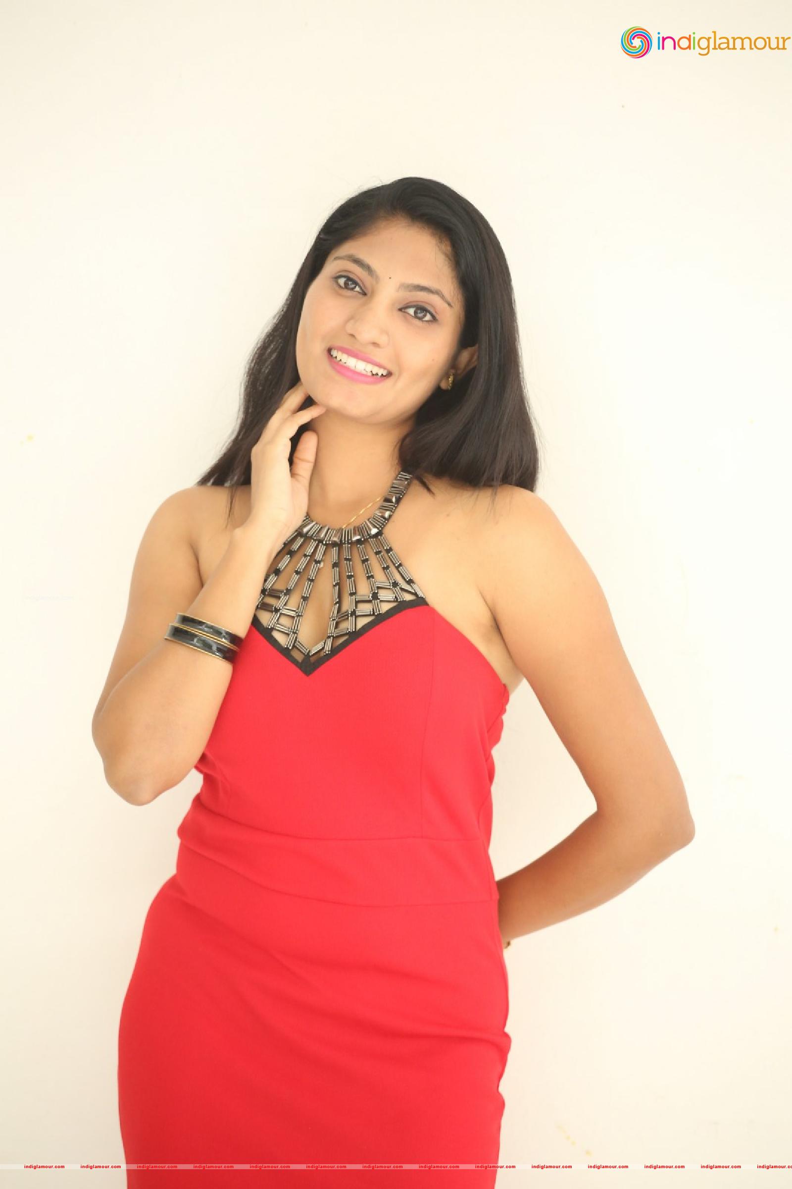 Gehana Actress hd photo