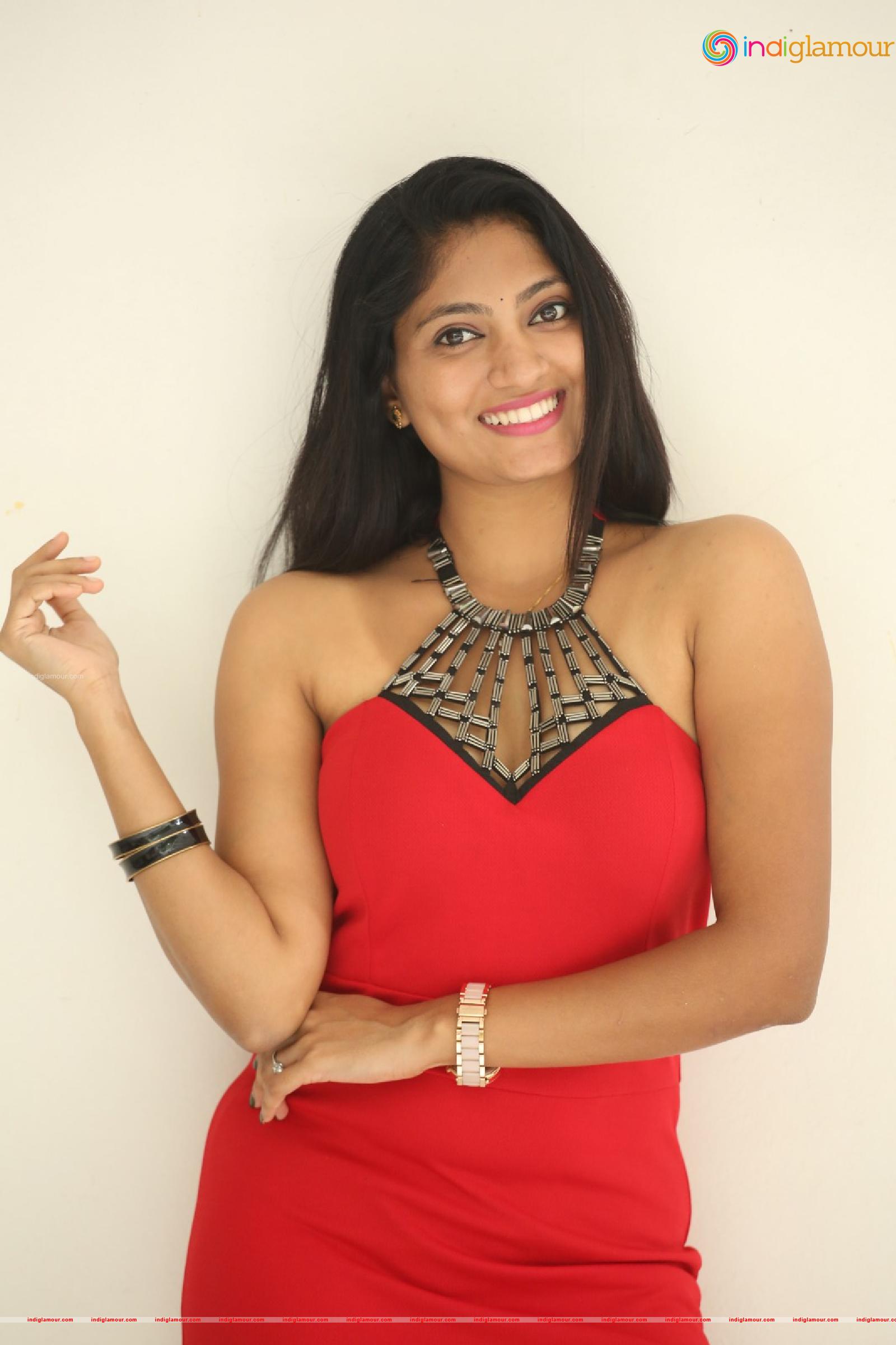 Gehana Actress hd photo