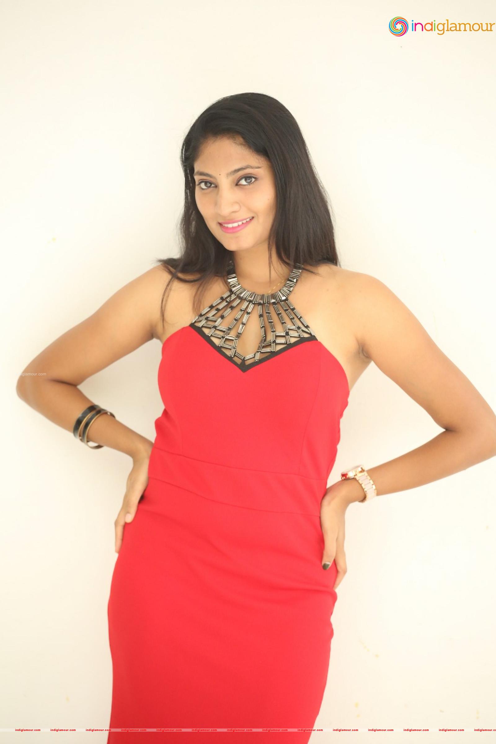 Gehana Actress hd photo