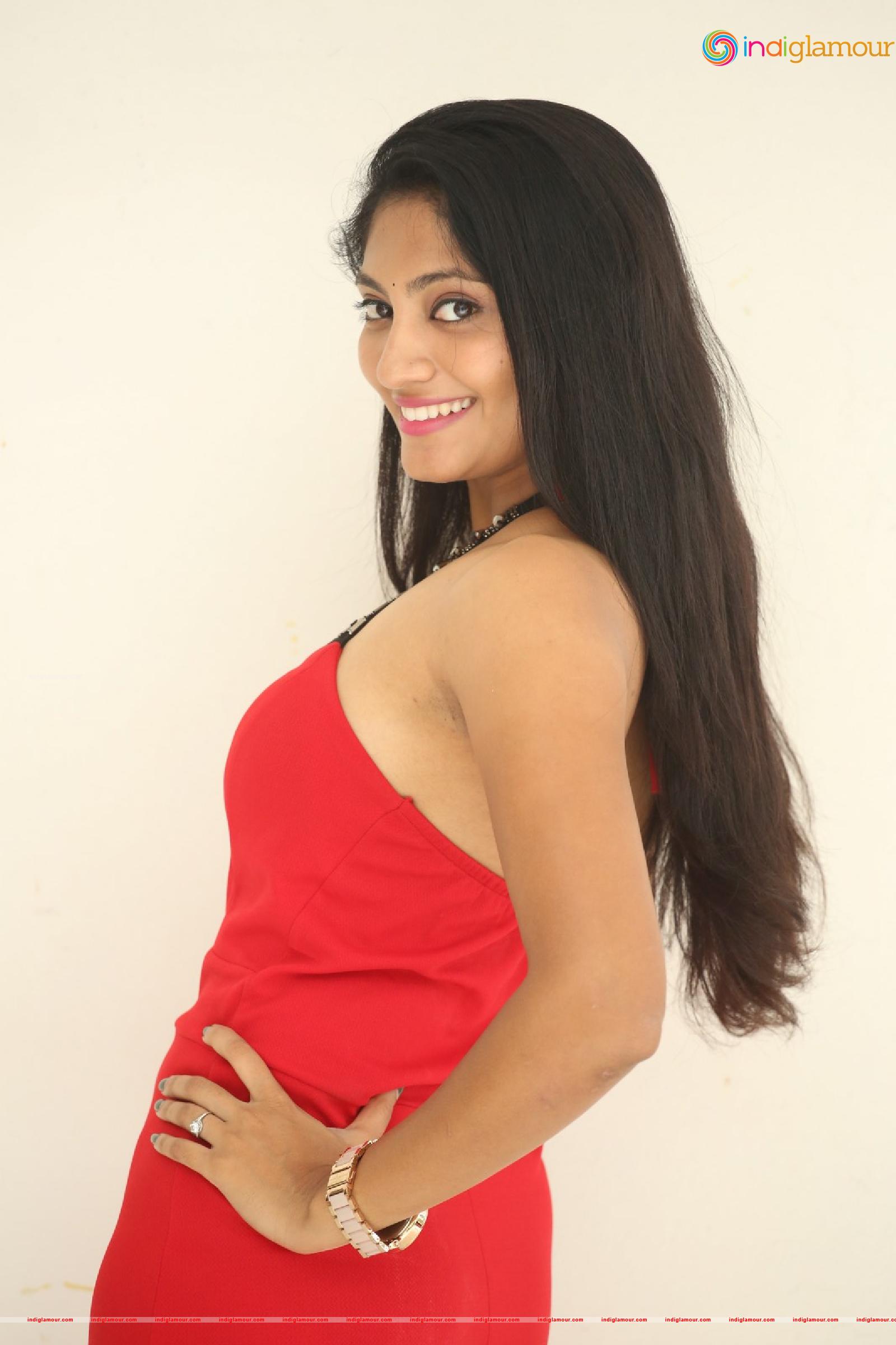 Gehana Actress hd photo