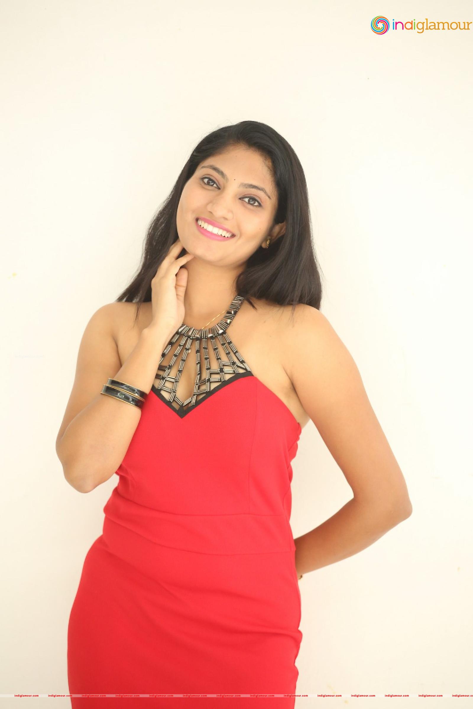 Gehana Actress hd photo