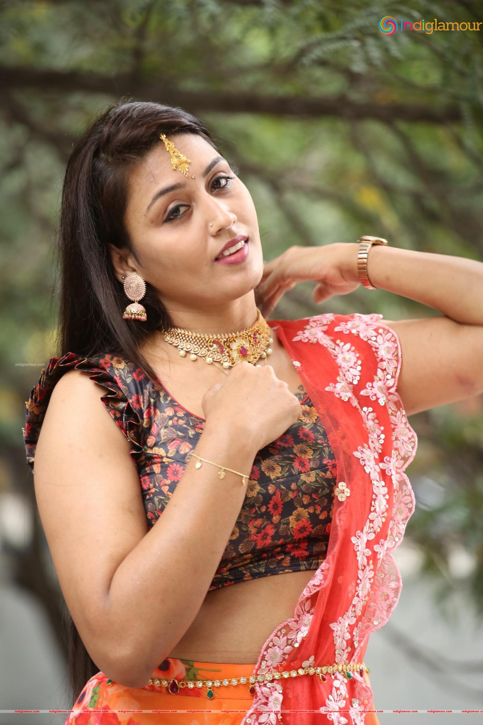 Madhavi Actress hd photo