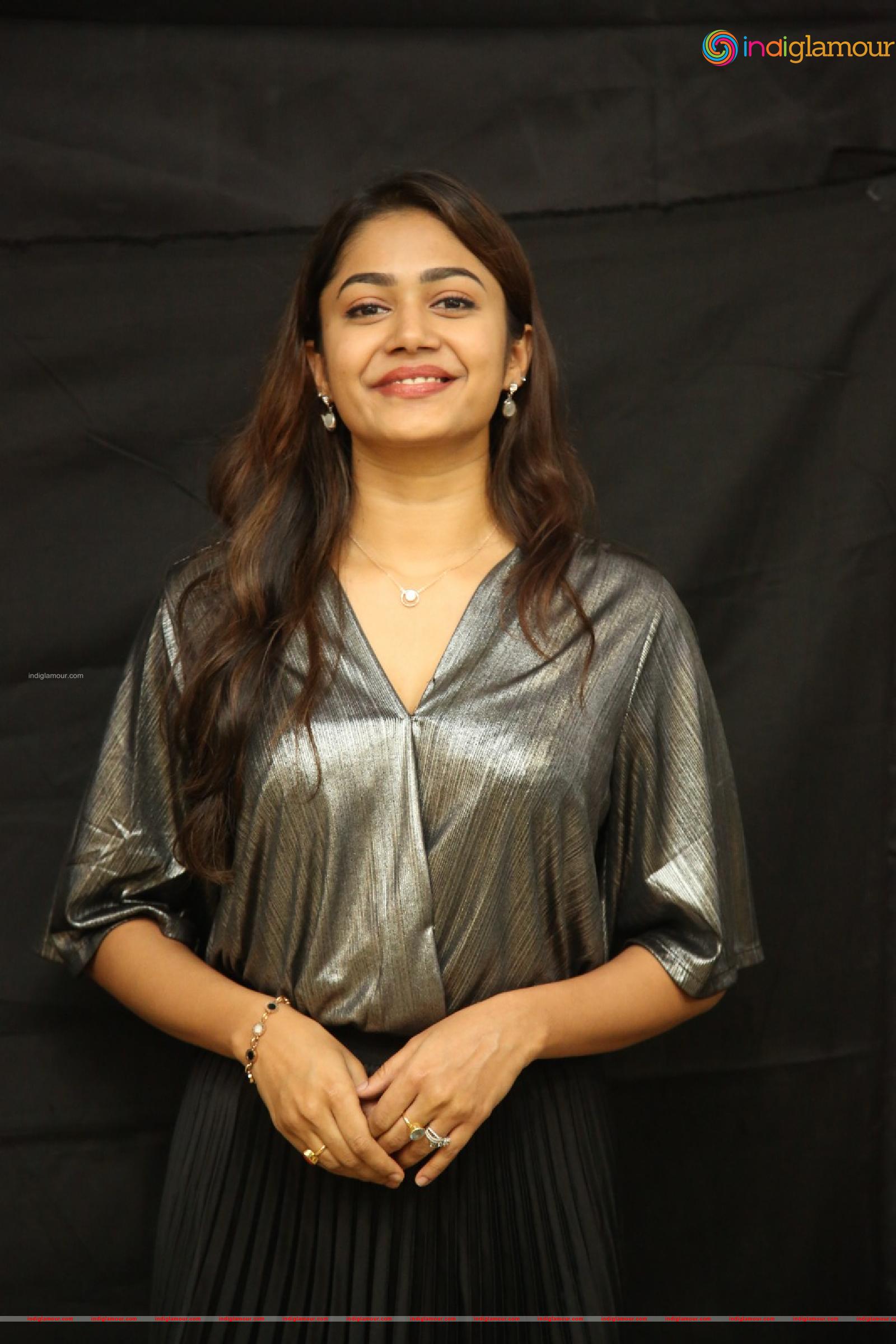 Jasmine Actress hd photo