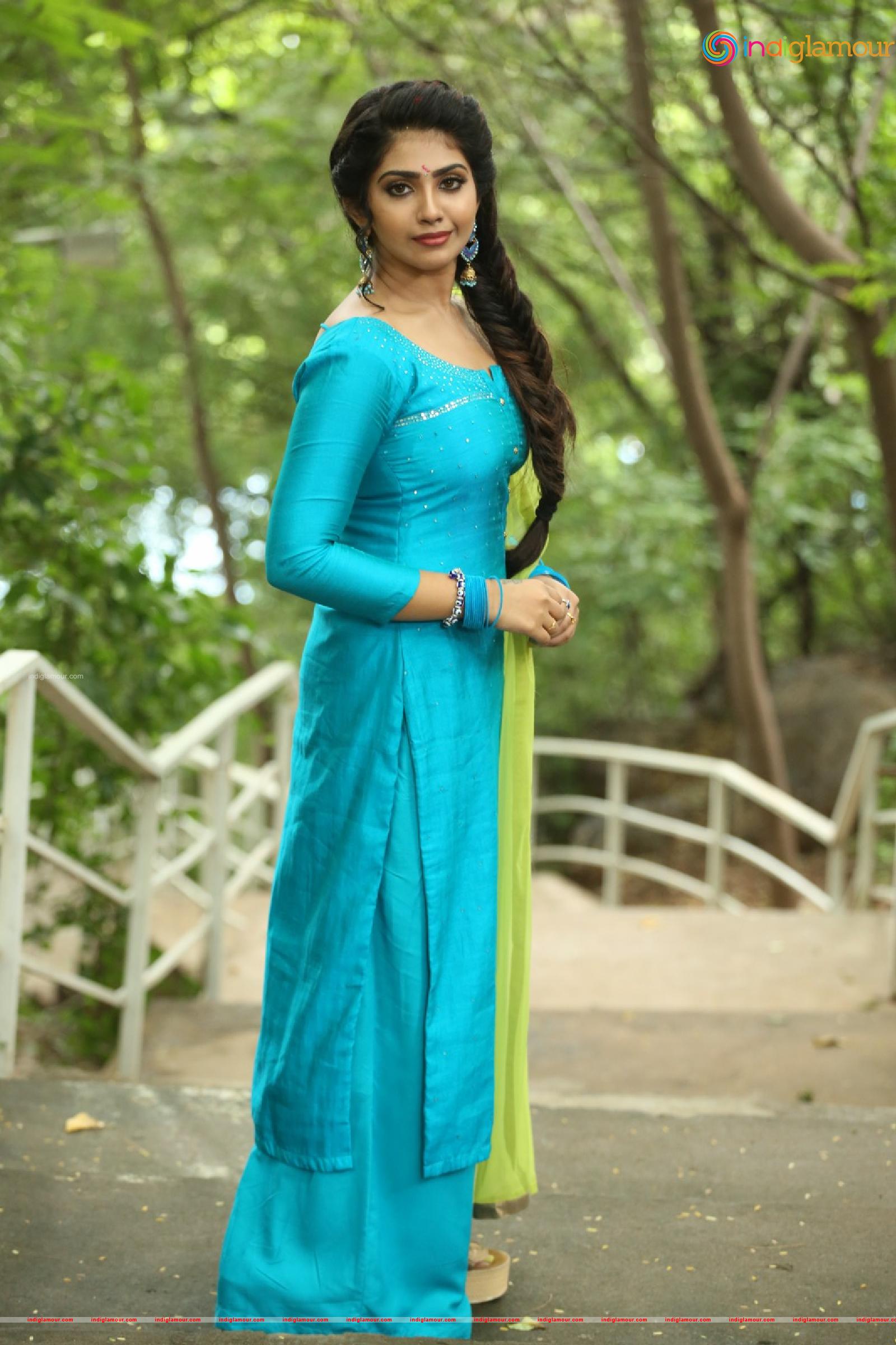 Varsha Viswanatham Actress hd photo