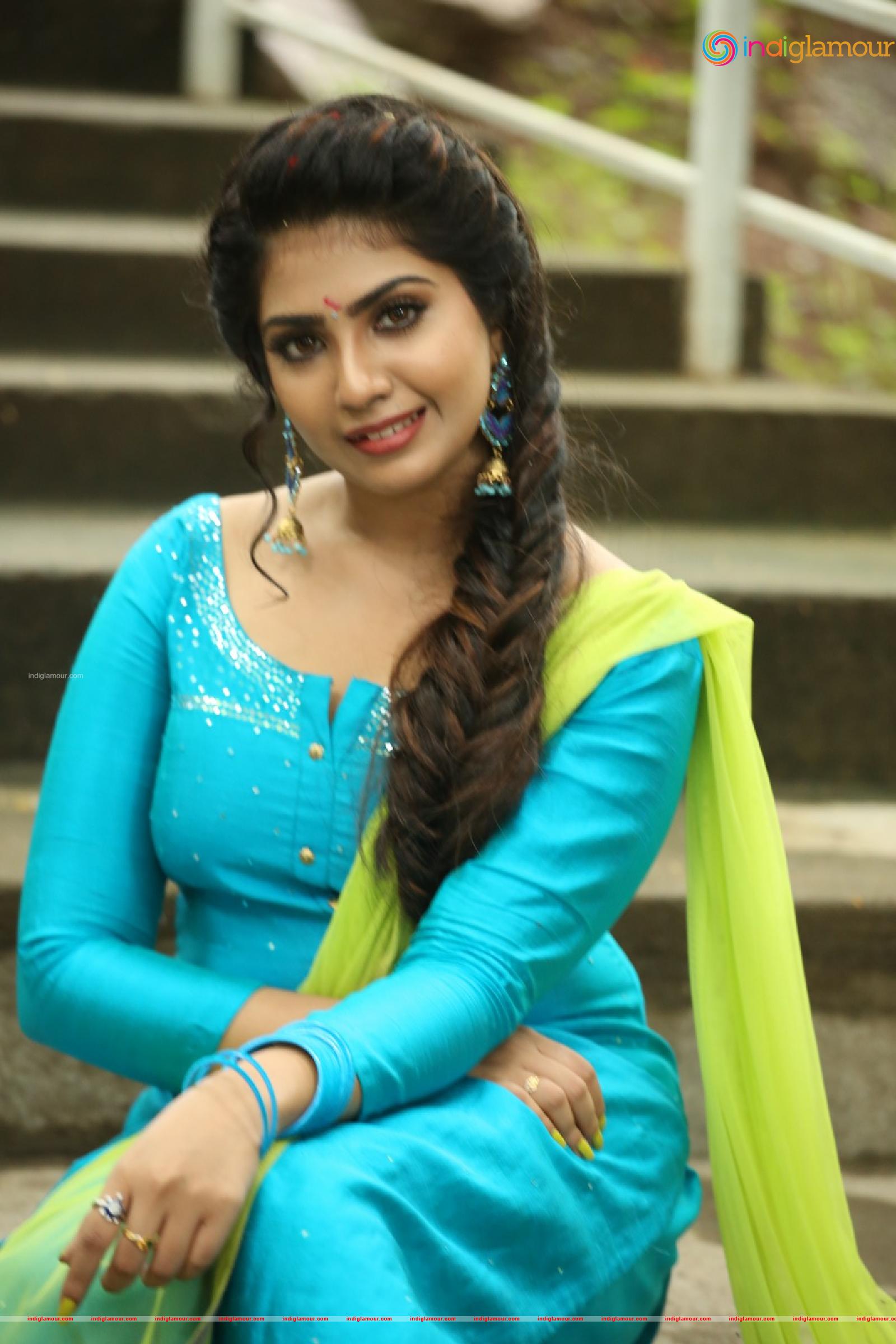 Varsha Viswanatham Actress hd photo