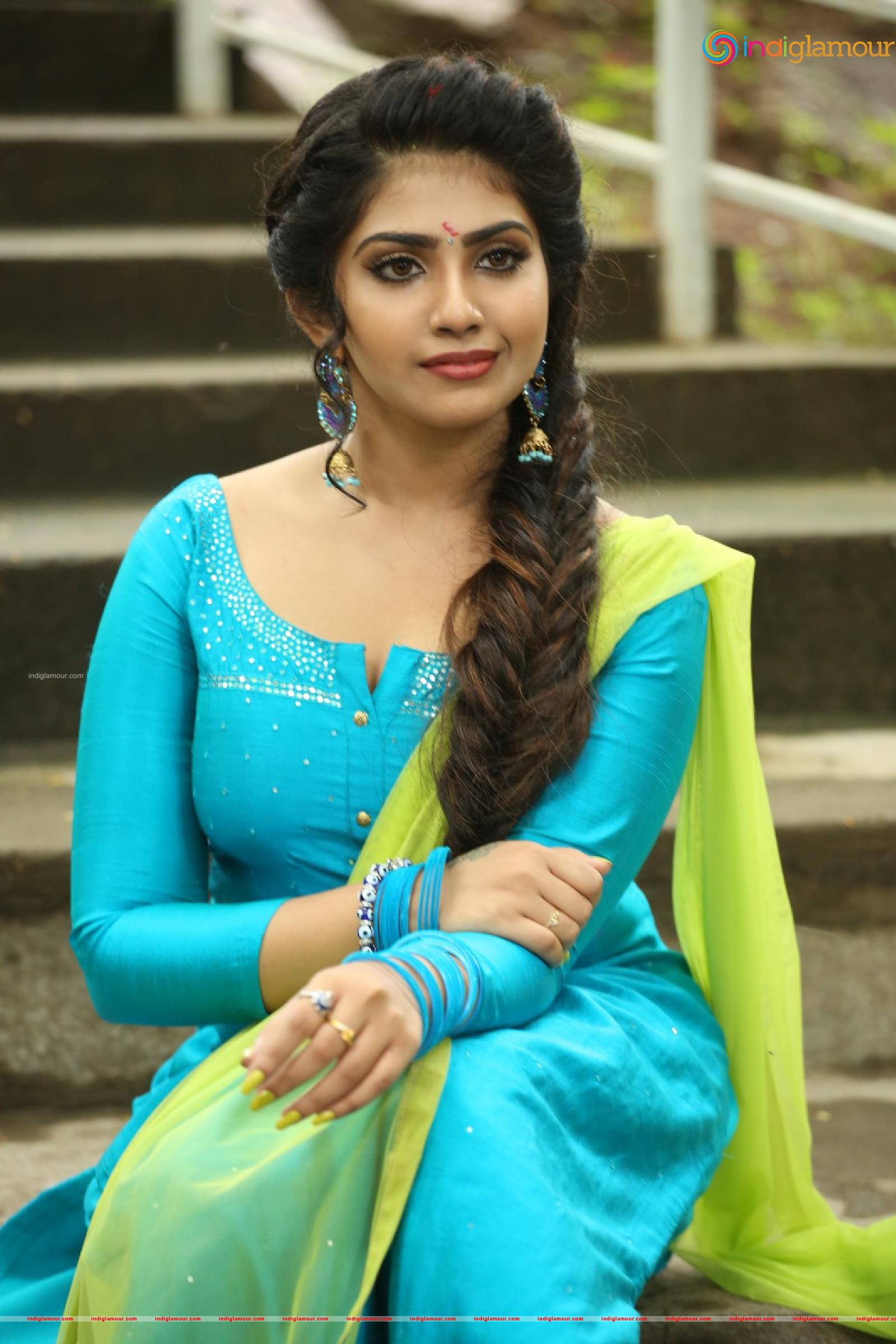 Varsha Viswanatham Actress hd photo