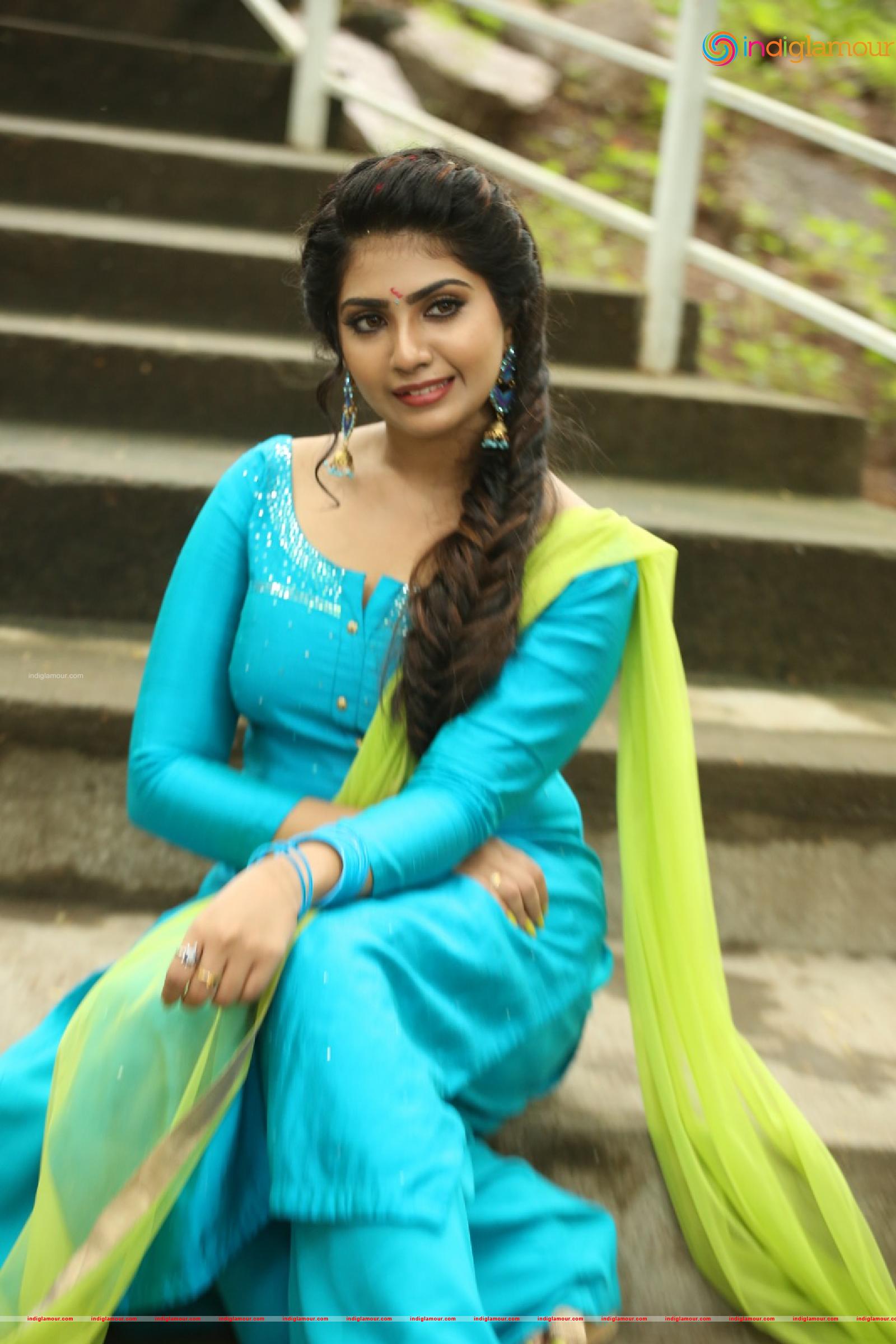 Varsha Viswanatham Actress hd photo