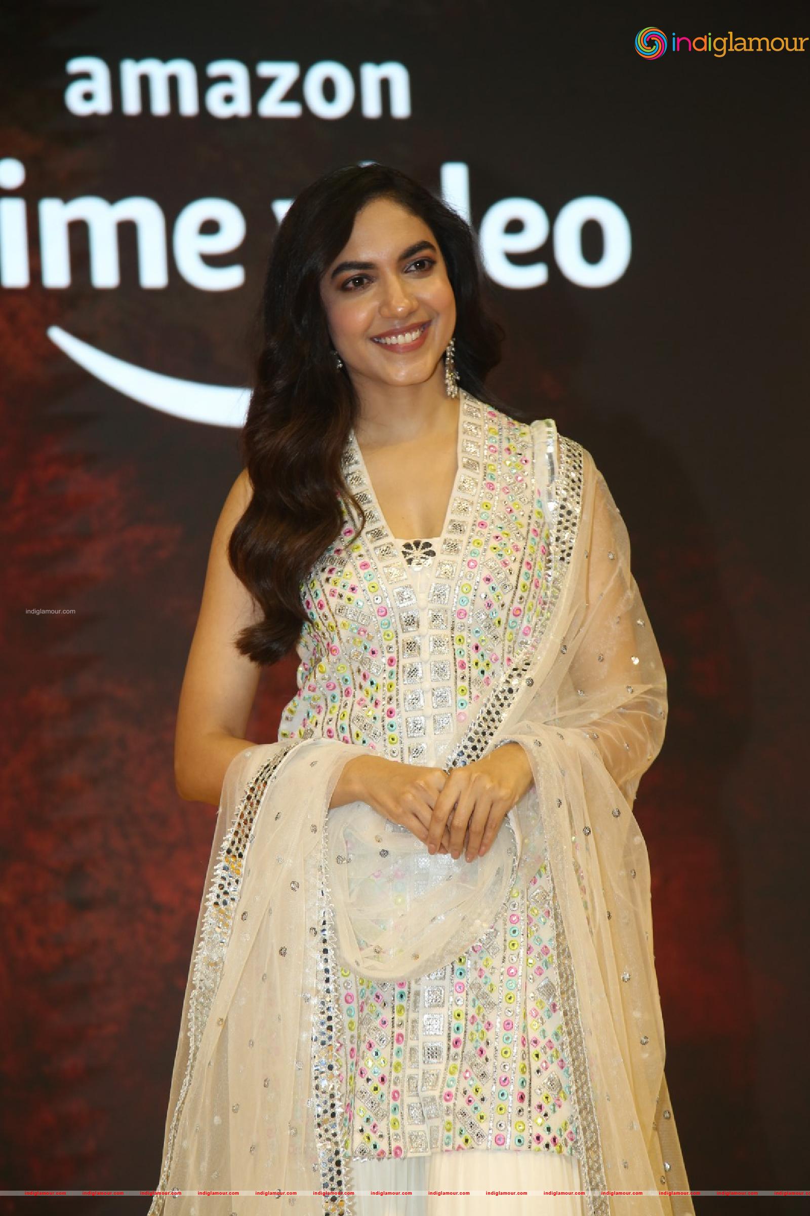 Ritu Varma Actress hd photo
