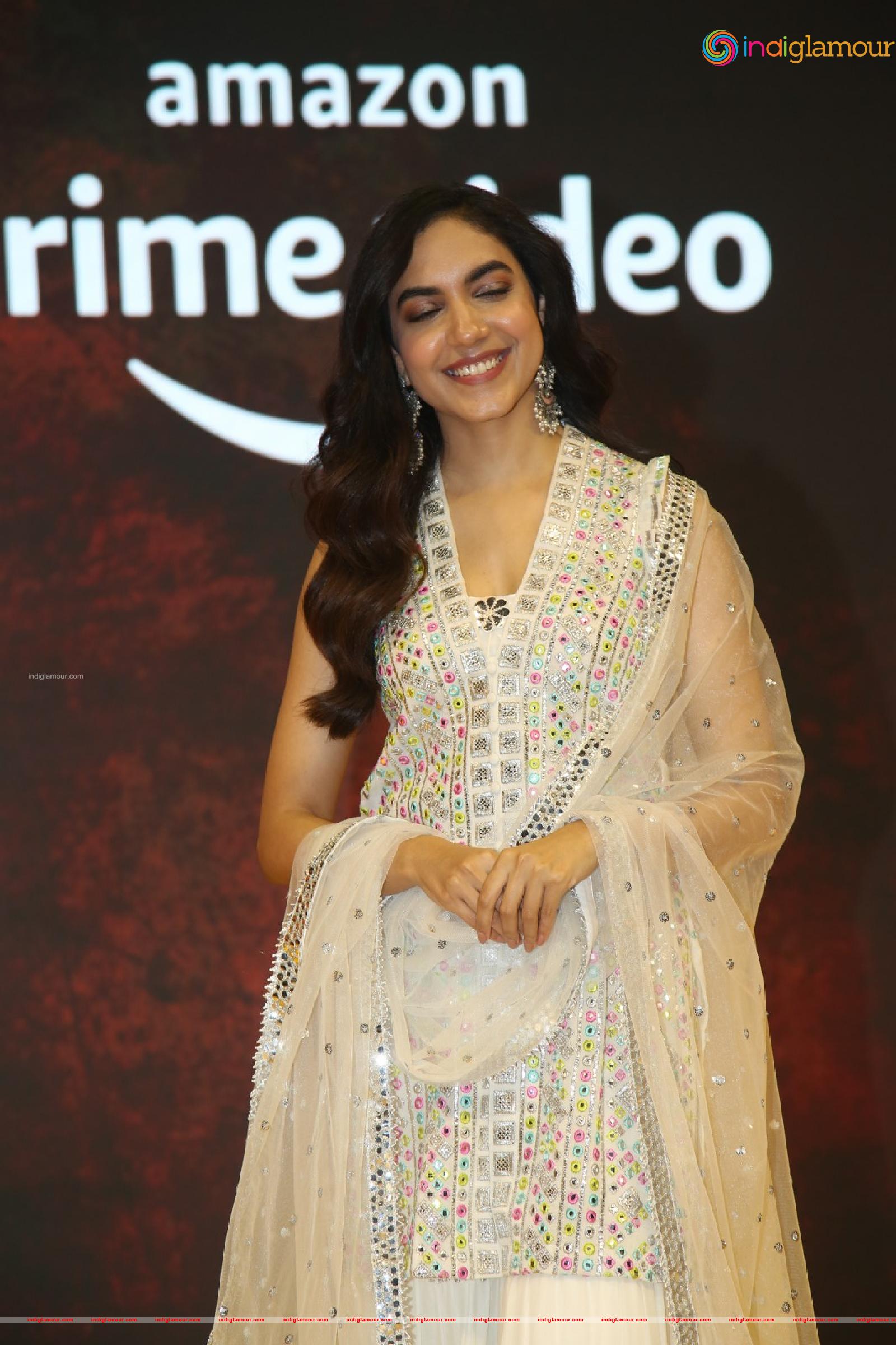 Ritu Varma Actress hd photo