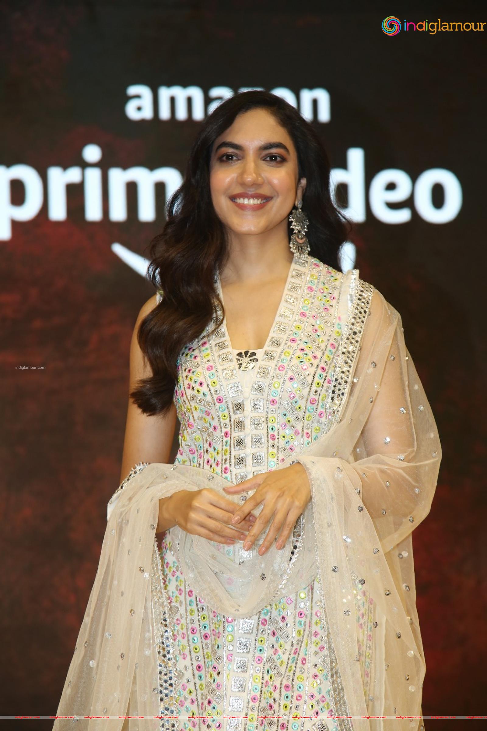 Ritu Varma Actress hd photo